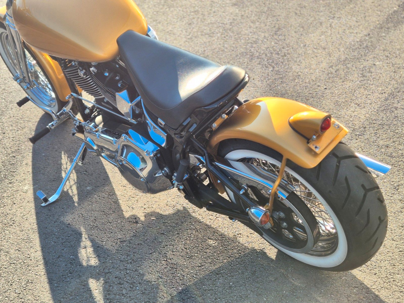 Fahrzeugabbildung Harley-Davidson FXSTS °°SOFTAIL SPRINGER°° -GOLD CUSTOM-