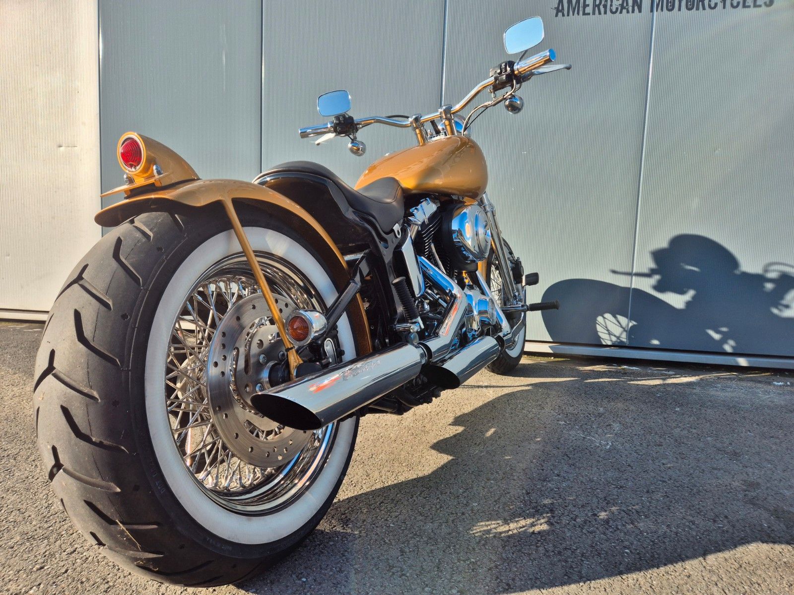 Fahrzeugabbildung Harley-Davidson FXSTS °°SOFTAIL SPRINGER°° -GOLD CUSTOM-