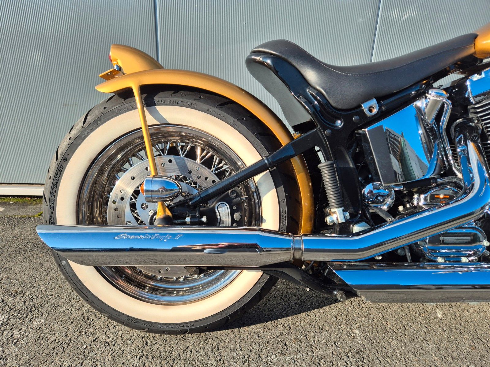Fahrzeugabbildung Harley-Davidson FXSTS °°SOFTAIL SPRINGER°° -GOLD CUSTOM-
