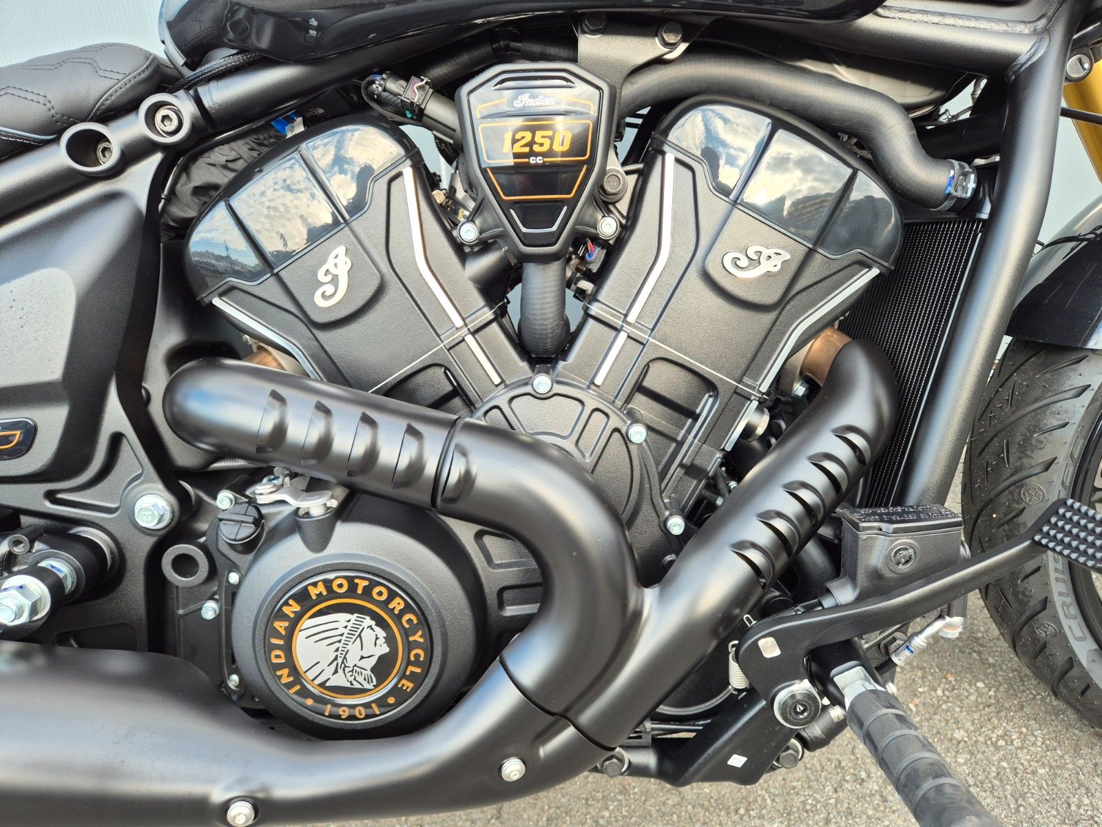 Fahrzeugabbildung Indian SCOUT 101 * BLACK CRYSTAL * SOFORT