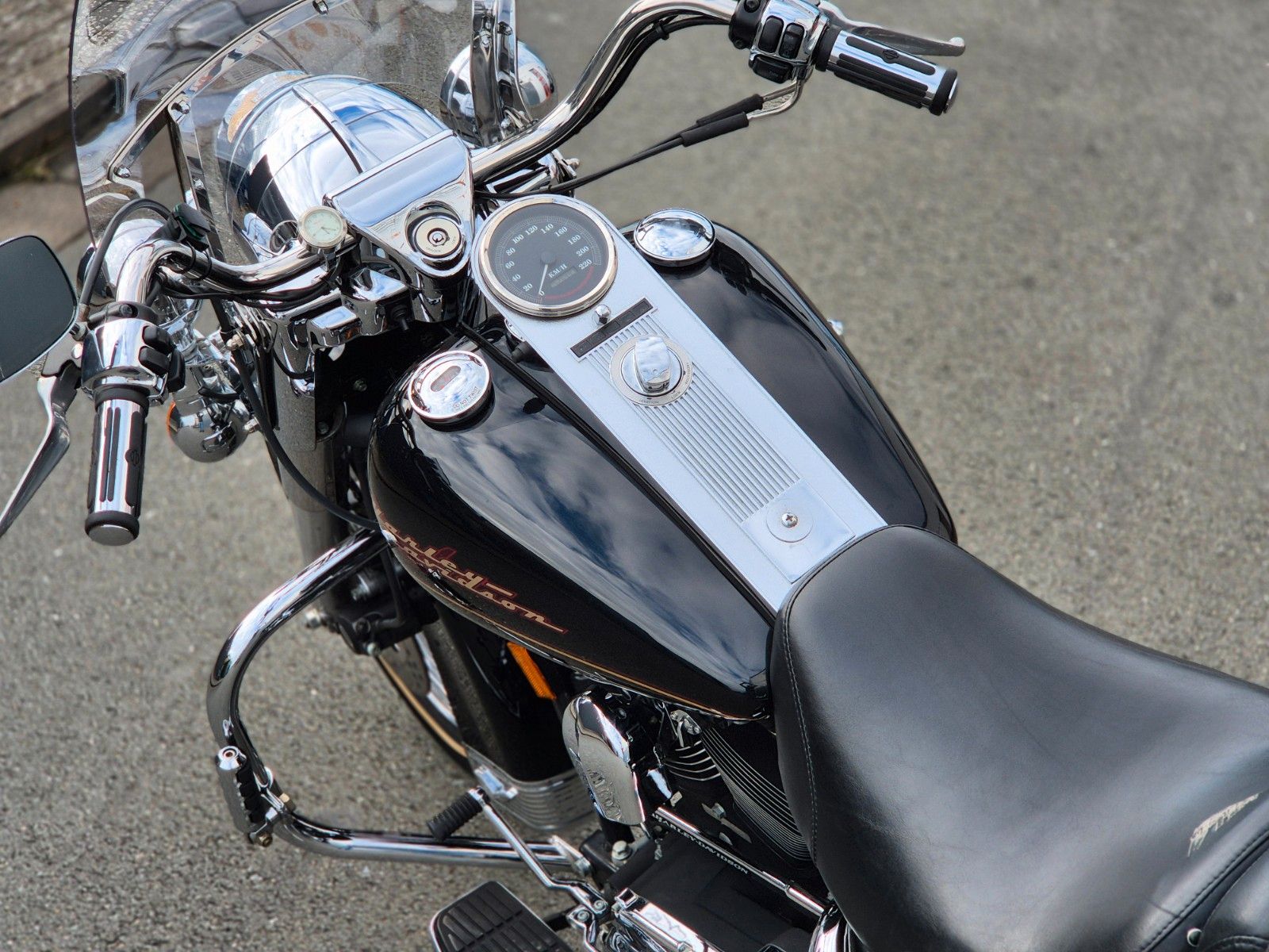 Fahrzeugabbildung Harley-Davidson FLHR °°ROAD KING EVO°° 98' DEUTSCHES MODELL