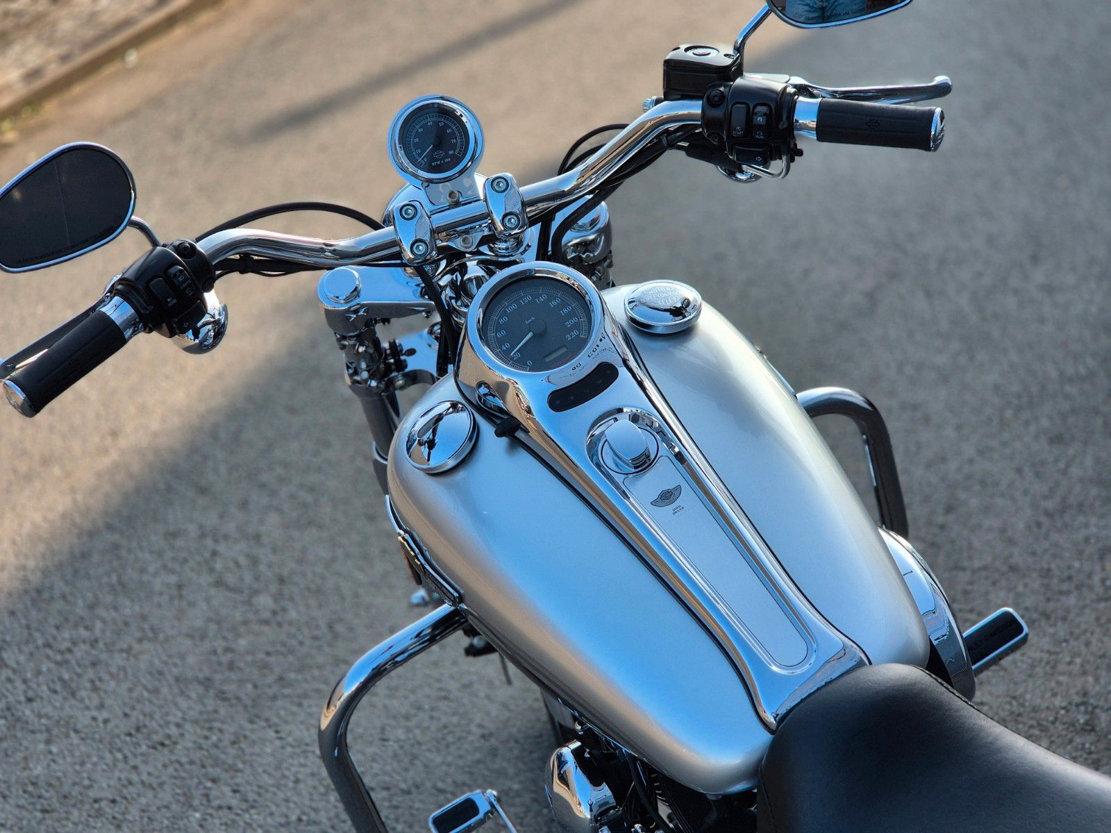 Fahrzeugabbildung Harley-Davidson FXSTD°°SOFTAIL DEUCE O3°°-DEUTSCHE AUSLIEFERUNG-