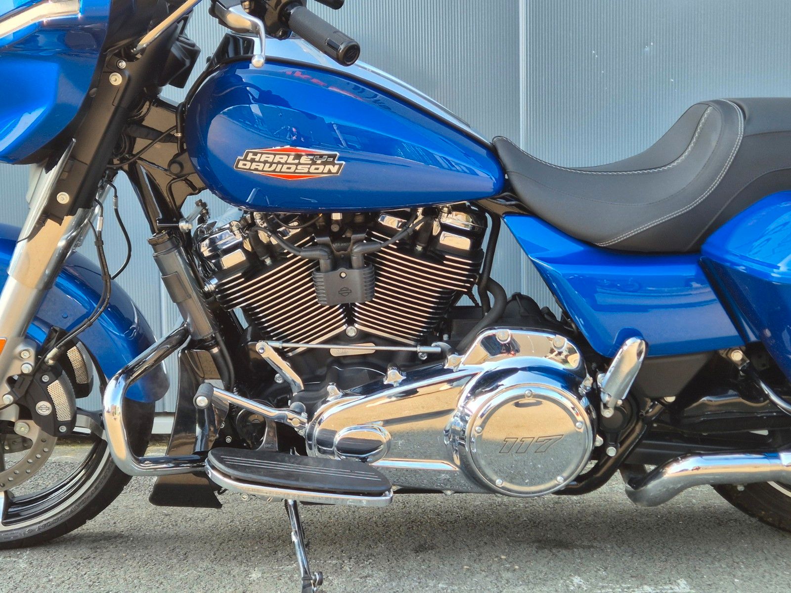 Fahrzeugabbildung Harley-Davidson °°STREET GLIDE°° - KESS TECH AUSPUFF -