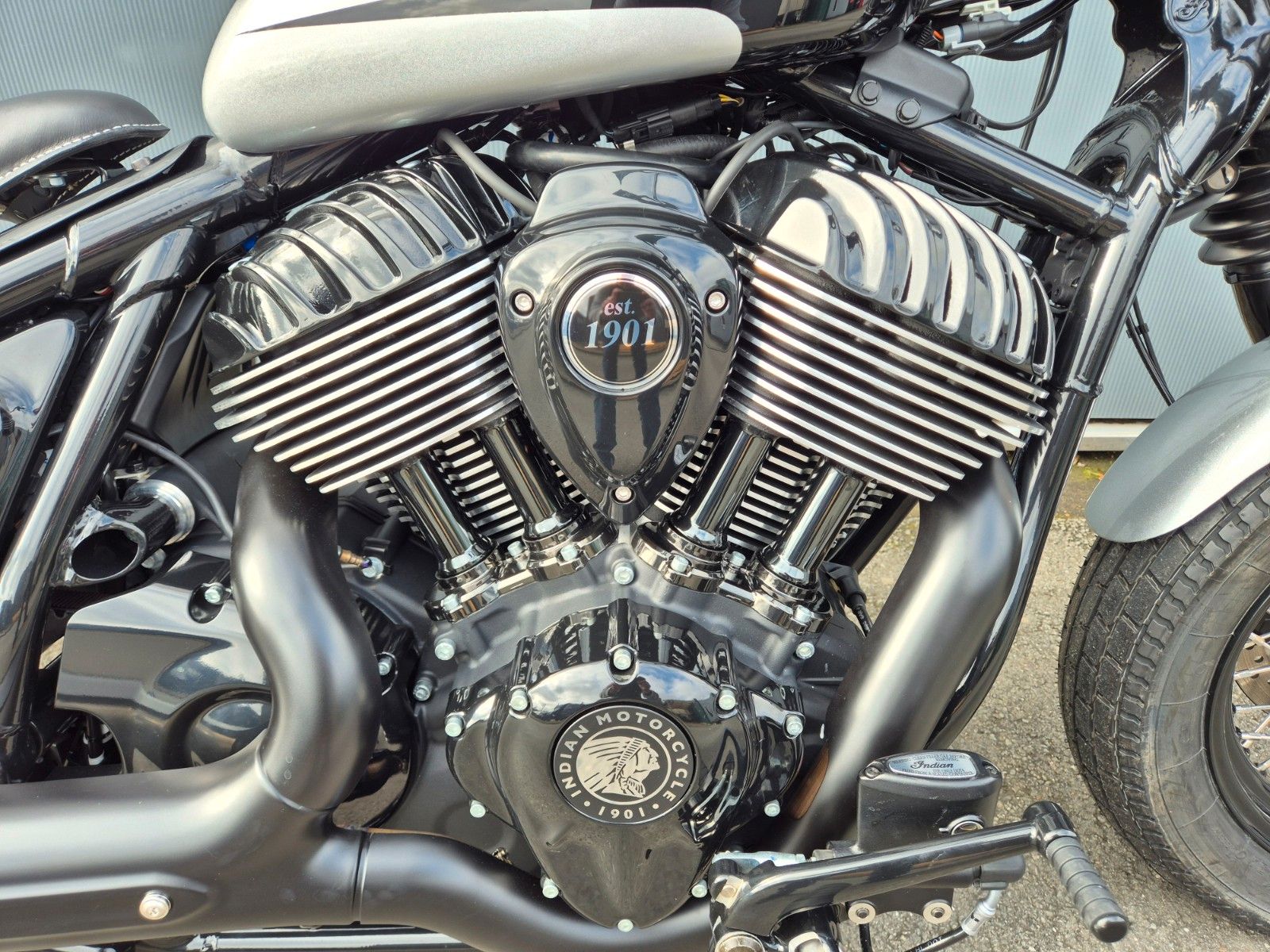 Fahrzeugabbildung Indian CHIEF BOBBER °°XL CUSTOM°° -JEKILL&HYDE-