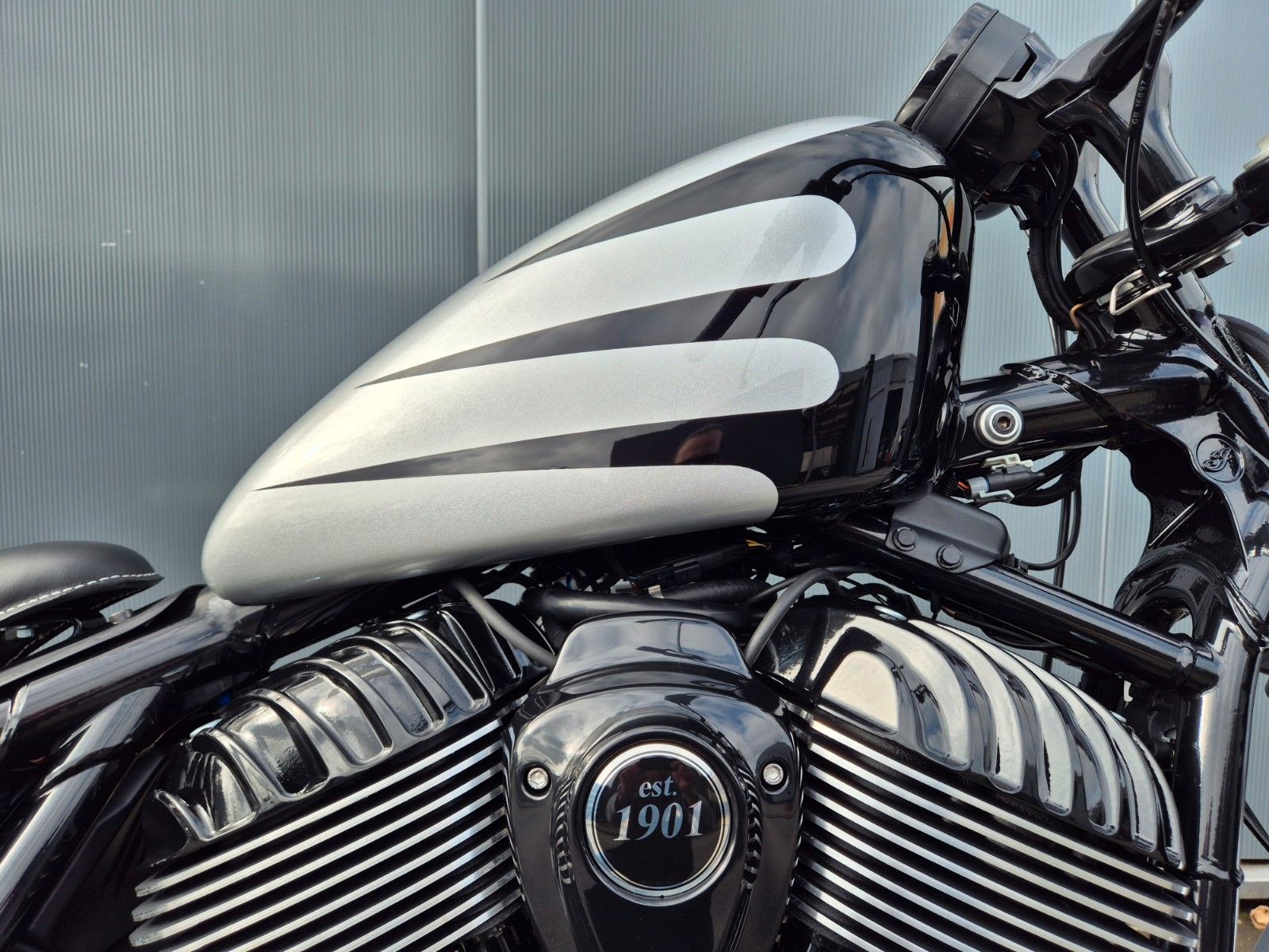 Fahrzeugabbildung Indian CHIEF BOBBER °°XL CUSTOM°° -JEKILL&HYDE-