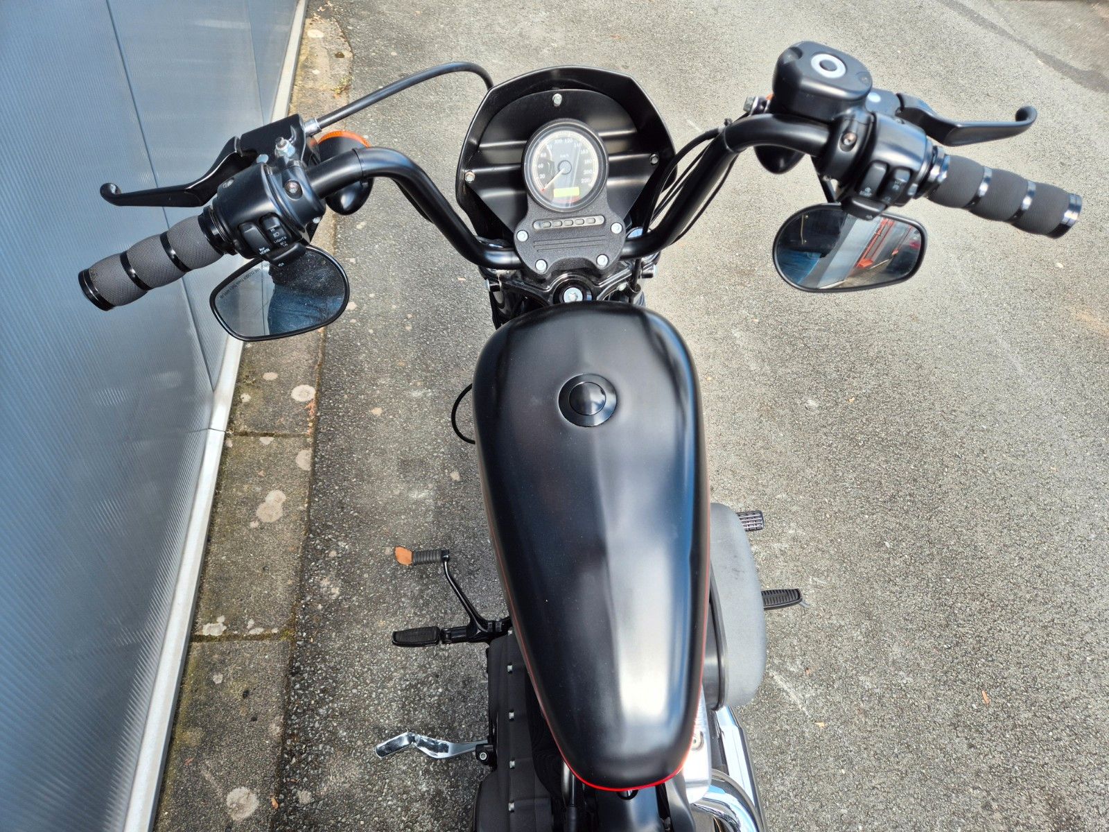 Fahrzeugabbildung Harley-Davidson XL1200 N °°IRON 1200°° SPORTSTER