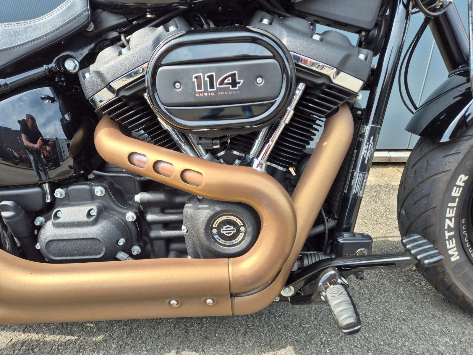 Fahrzeugabbildung Harley-Davidson FXFBS °°FAT BOB 114°°-JEKILL&HYDE-AIRRIDE-