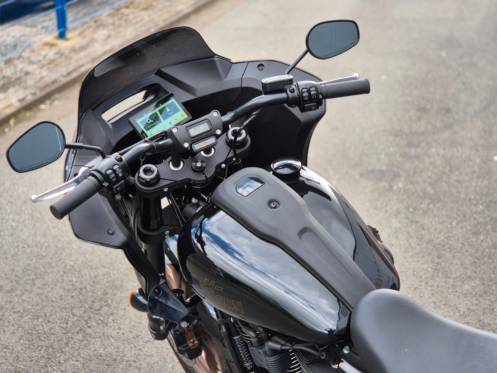 Fahrzeugabbildung Harley-Davidson FXLRST °°LOW RIDER ST°° *JEKILL&HYDE*