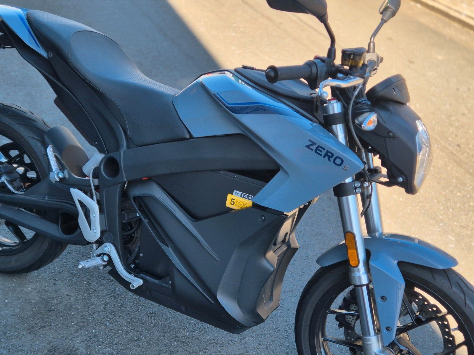 Fahrzeugabbildung Zero ZERO S MOTORCYCLES - Z3 - ZF 14.4