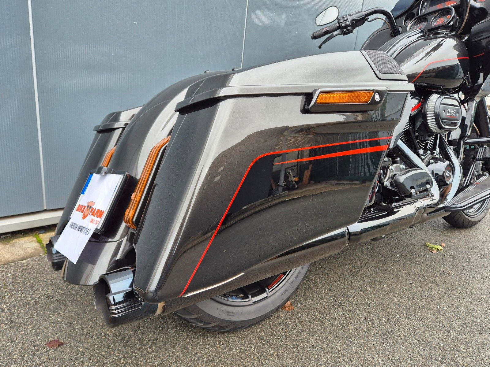 Fahrzeugabbildung Harley-Davidson FLTRXSE°°CVO ROAD GLIDE CUSTOM°° *PENZL AUSPUFF*