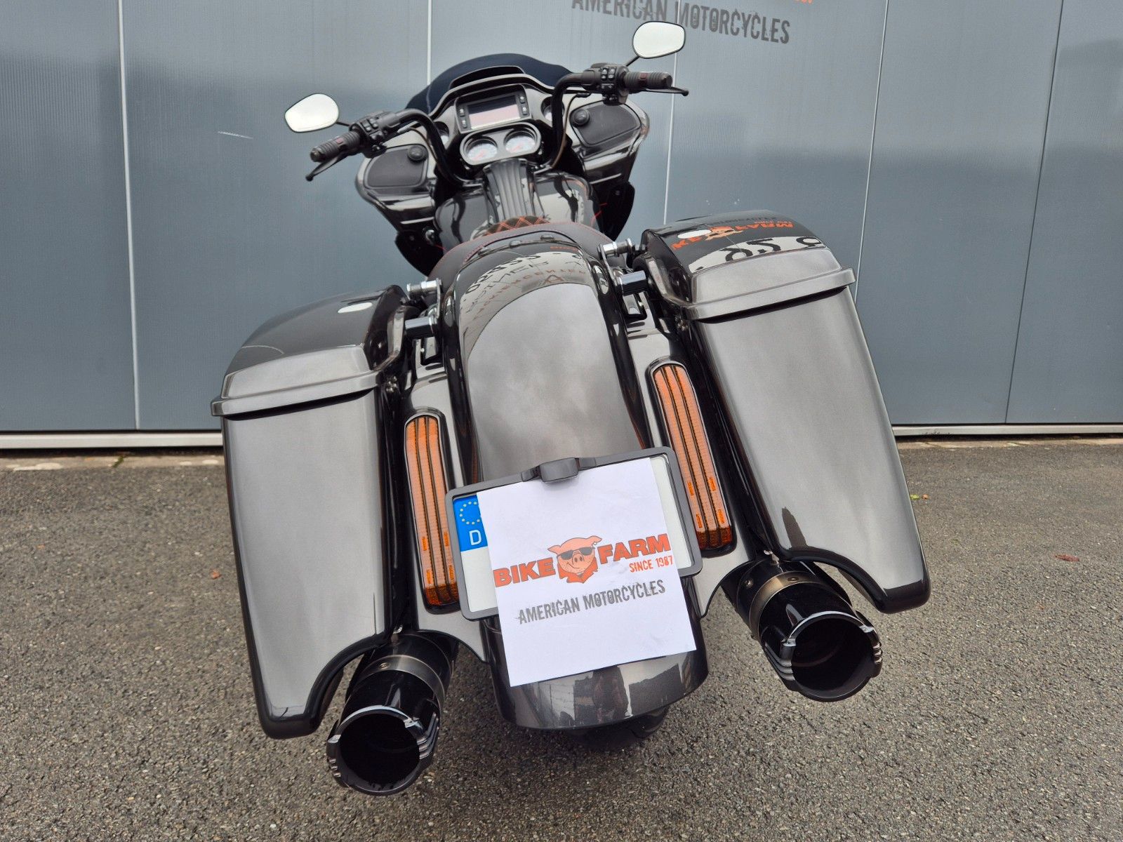 Fahrzeugabbildung Harley-Davidson FLTRXSE°°CVO ROAD GLIDE CUSTOM°° *PENZL AUSPUFF*