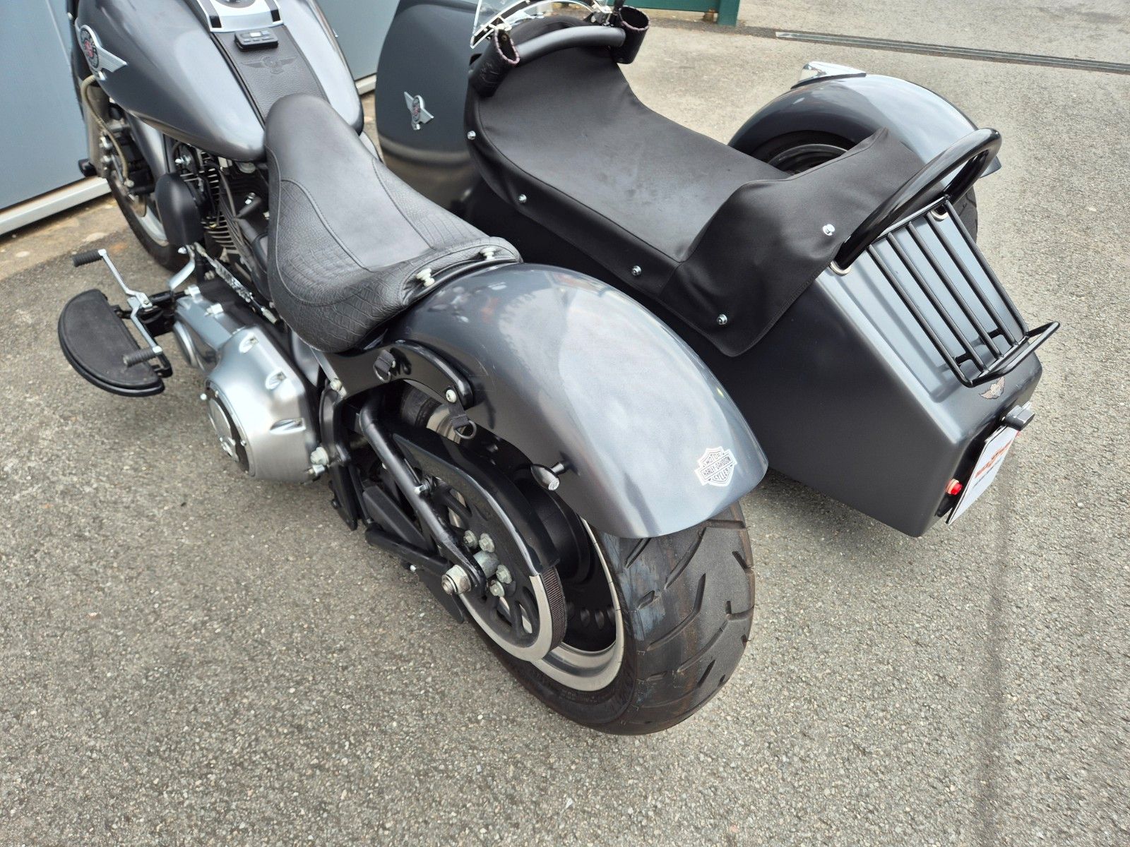 Fahrzeugabbildung Harley-Davidson FLSTFB °°FAT BOY°° - MIT BEIWAGEN -