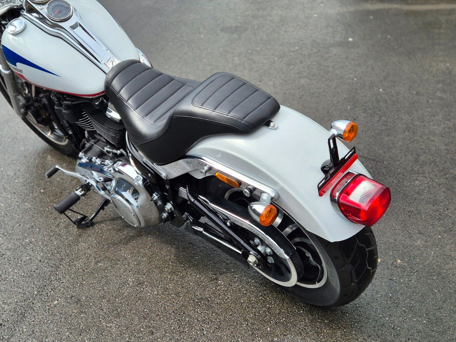 Fahrzeugabbildung Harley-Davidson FXLR °°LOW RIDER°° STONE WASHED WHITE PEARL