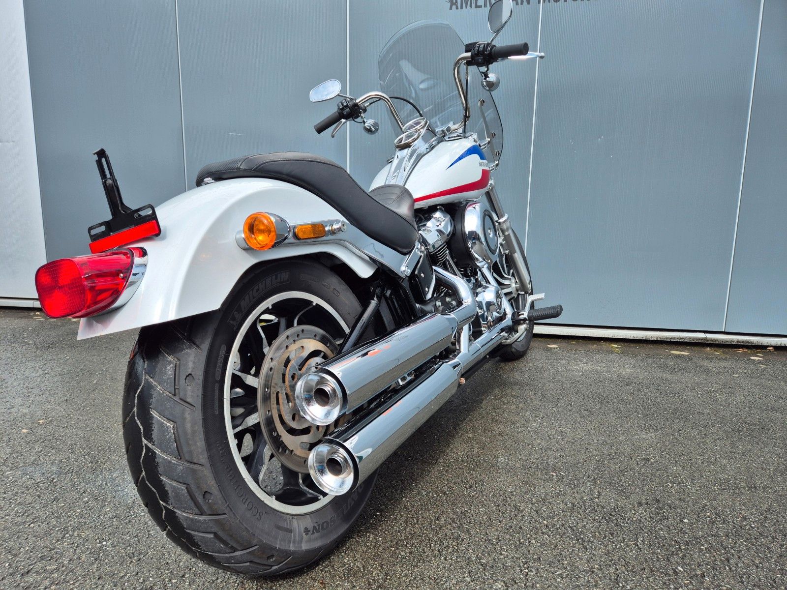 Fahrzeugabbildung Harley-Davidson FXLR °°LOW RIDER°° STONE WASHED WHITE PEARL