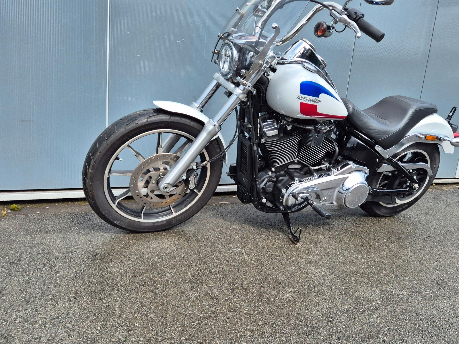 Fahrzeugabbildung Harley-Davidson FXLR °°LOW RIDER°° STONE WASHED WHITE PEARL