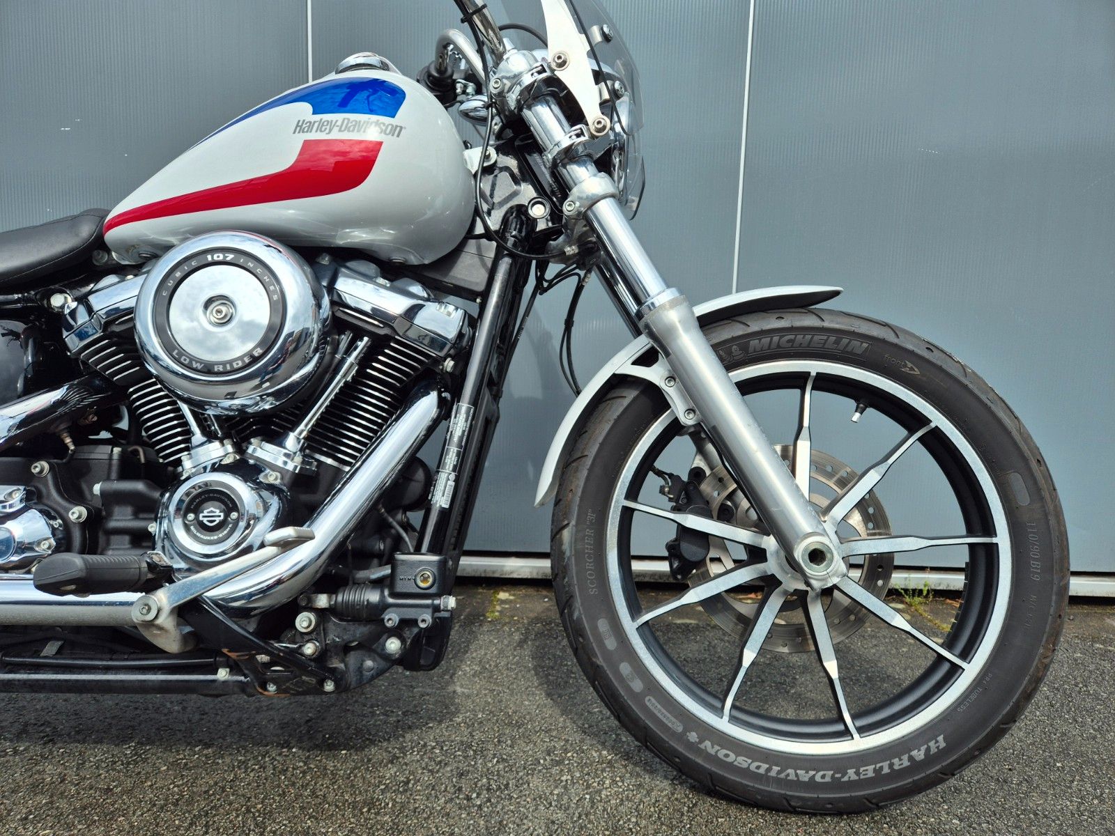 Fahrzeugabbildung Harley-Davidson FXLR °°LOW RIDER°° STONE WASHED WHITE PEARL