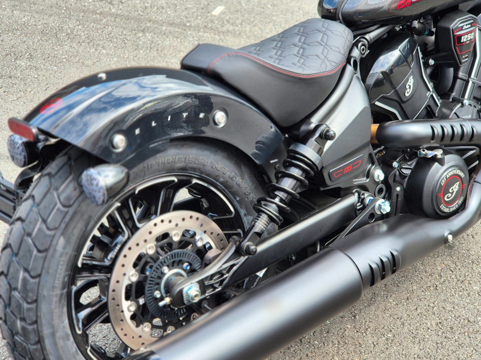 Fahrzeugabbildung Indian SCOUT BOBBER - 125 JAHRE JUBIMODELL -