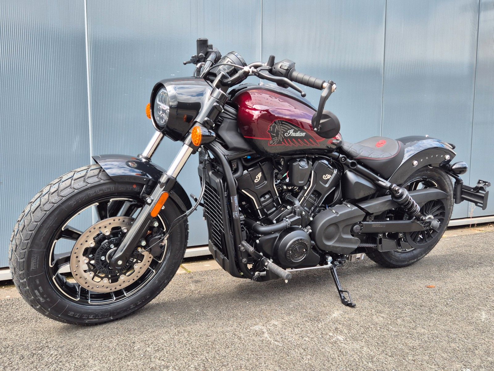 Fahrzeugabbildung Indian SCOUT BOBBER - 125 JAHRE JUBIMODELL -