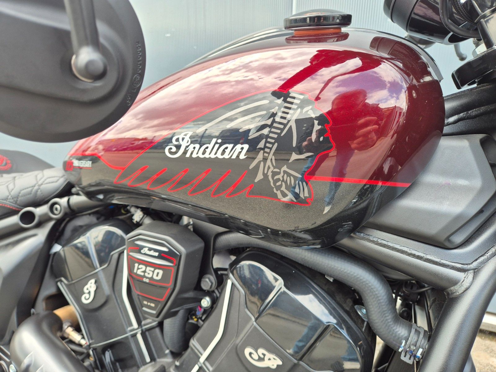 Fahrzeugabbildung Indian SCOUT BOBBER - 125 JAHRE JUBIMODELL -