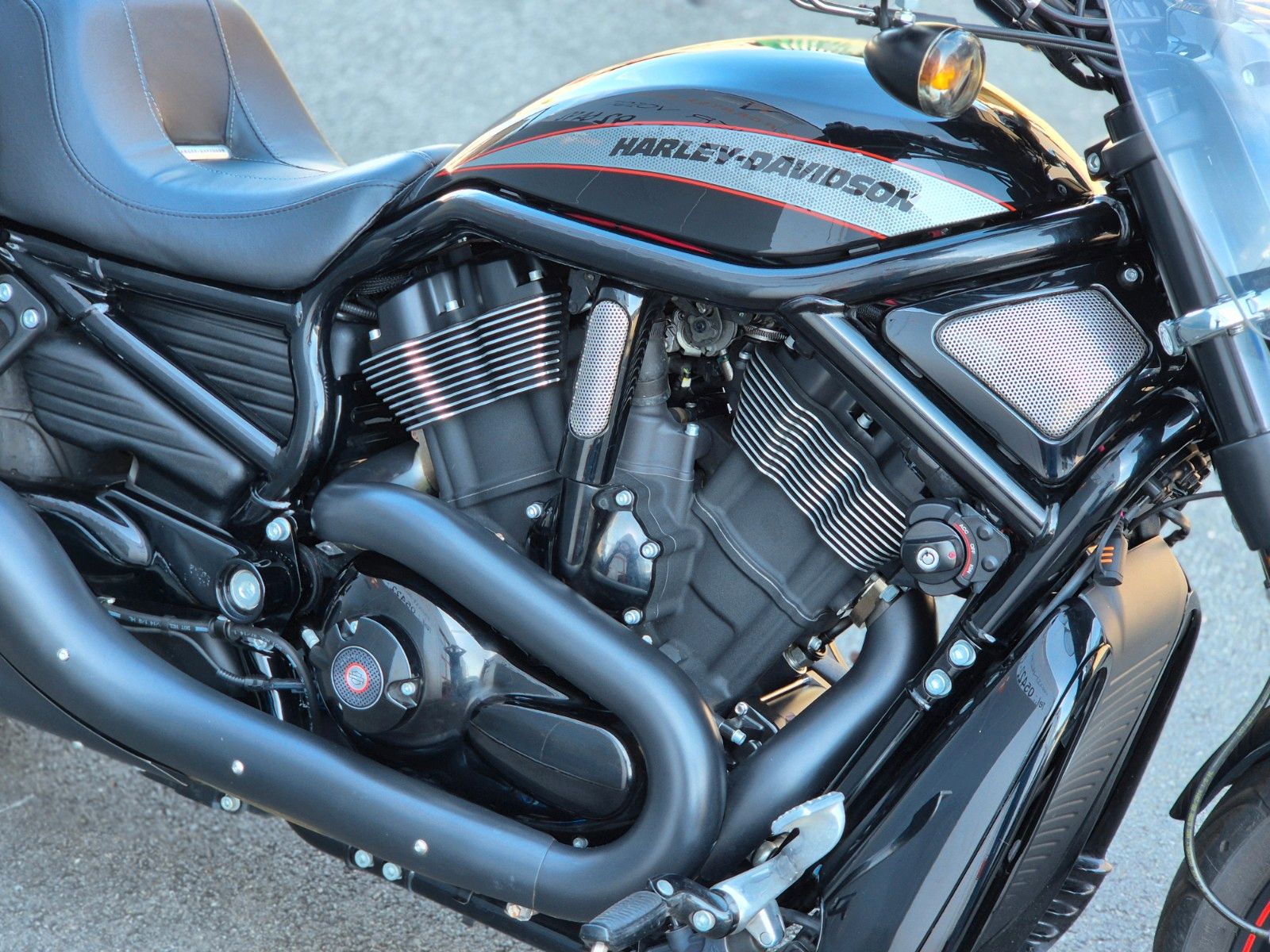 Fahrzeugabbildung Harley-Davidson VRSCDX °°NIGHT ROAD SPECIAL°° - 1.HAND - 5HD -