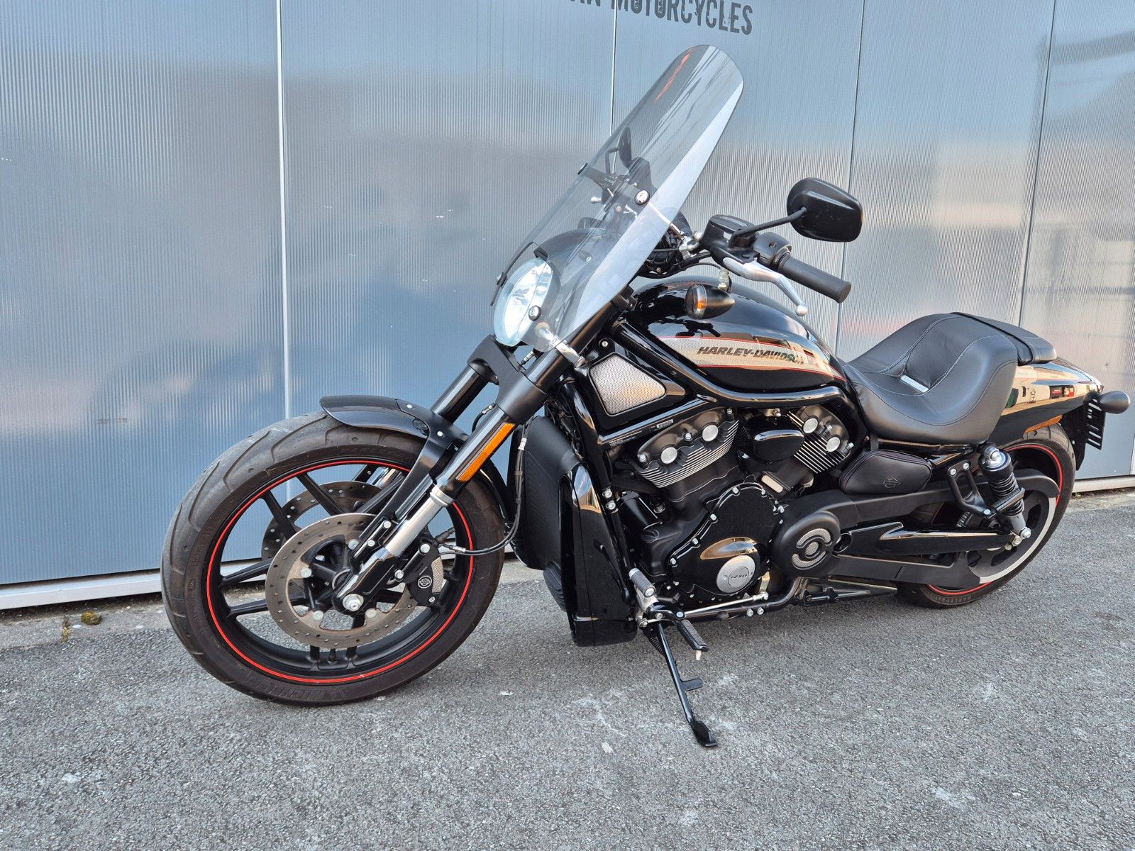 Fahrzeugabbildung Harley-Davidson VRSCDX °°NIGHT ROAD SPECIAL°° - 1.HAND - 5HD -
