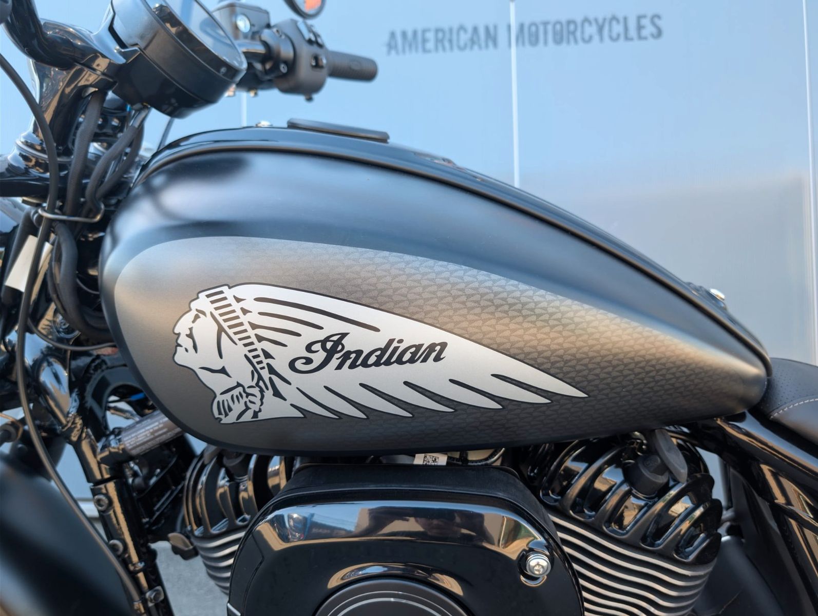 Fahrzeugabbildung Indian CHIEF DARKHORSE * BLACK SMOKE * 2026 NEU