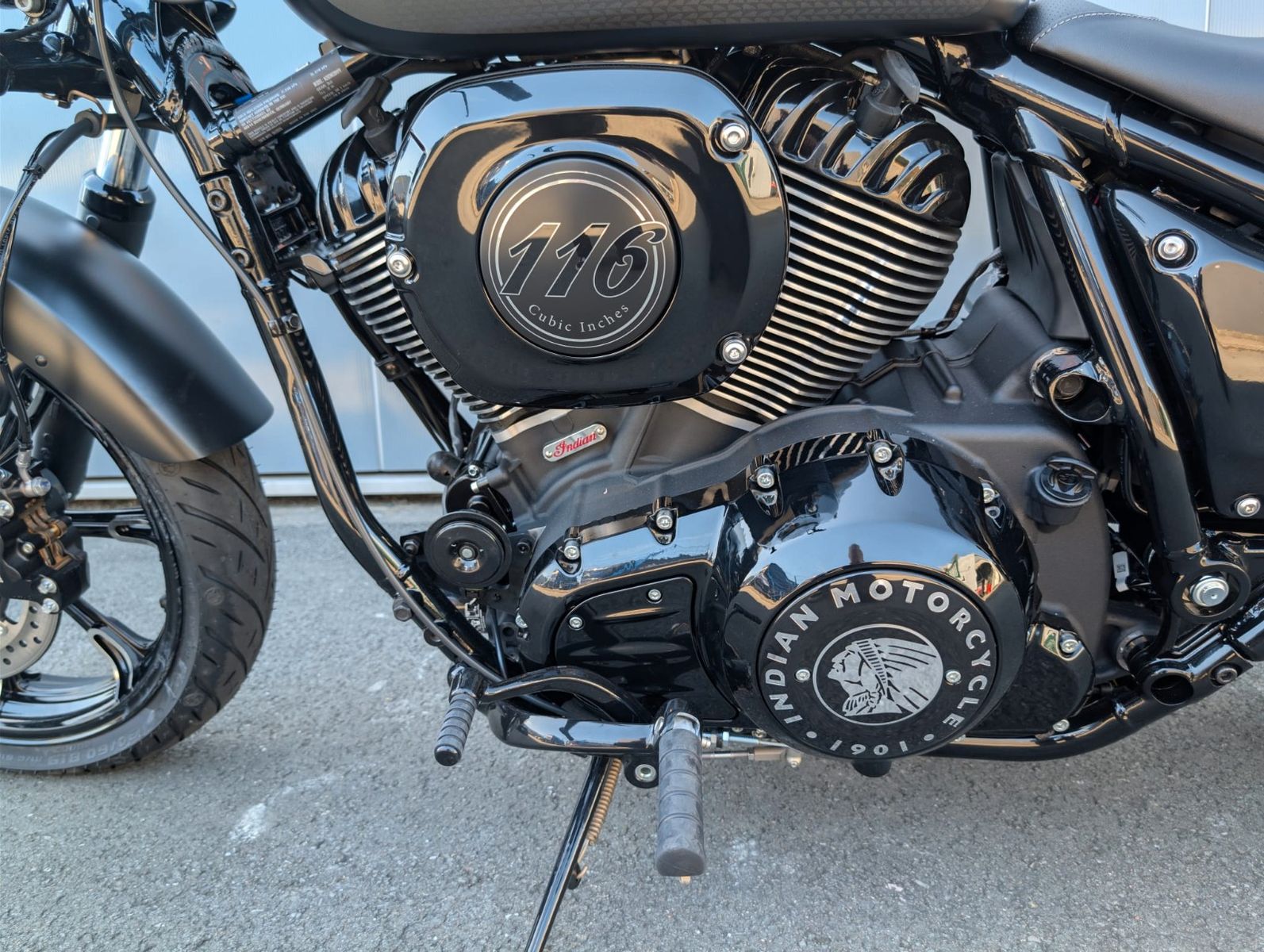 Fahrzeugabbildung Indian CHIEF DARKHORSE * BLACK SMOKE * 2026 NEU