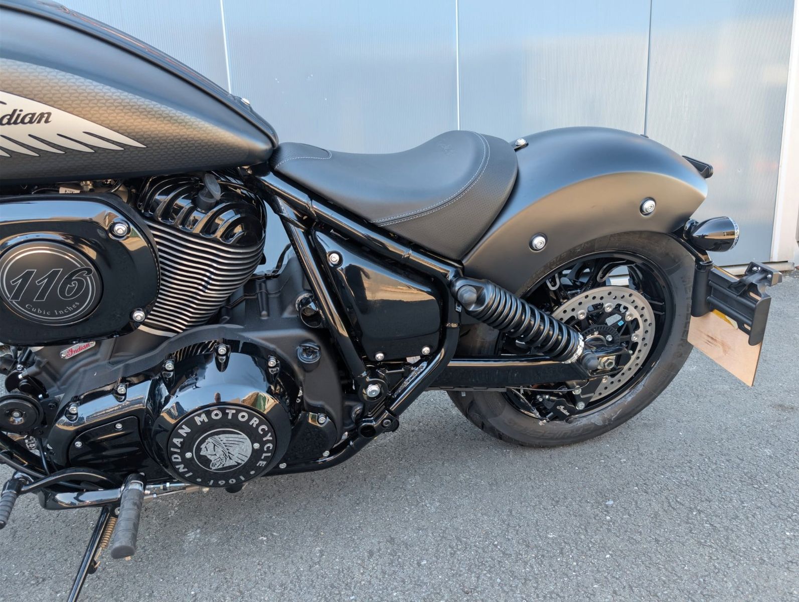 Fahrzeugabbildung Indian CHIEF DARKHORSE * BLACK SMOKE * 2026 NEU