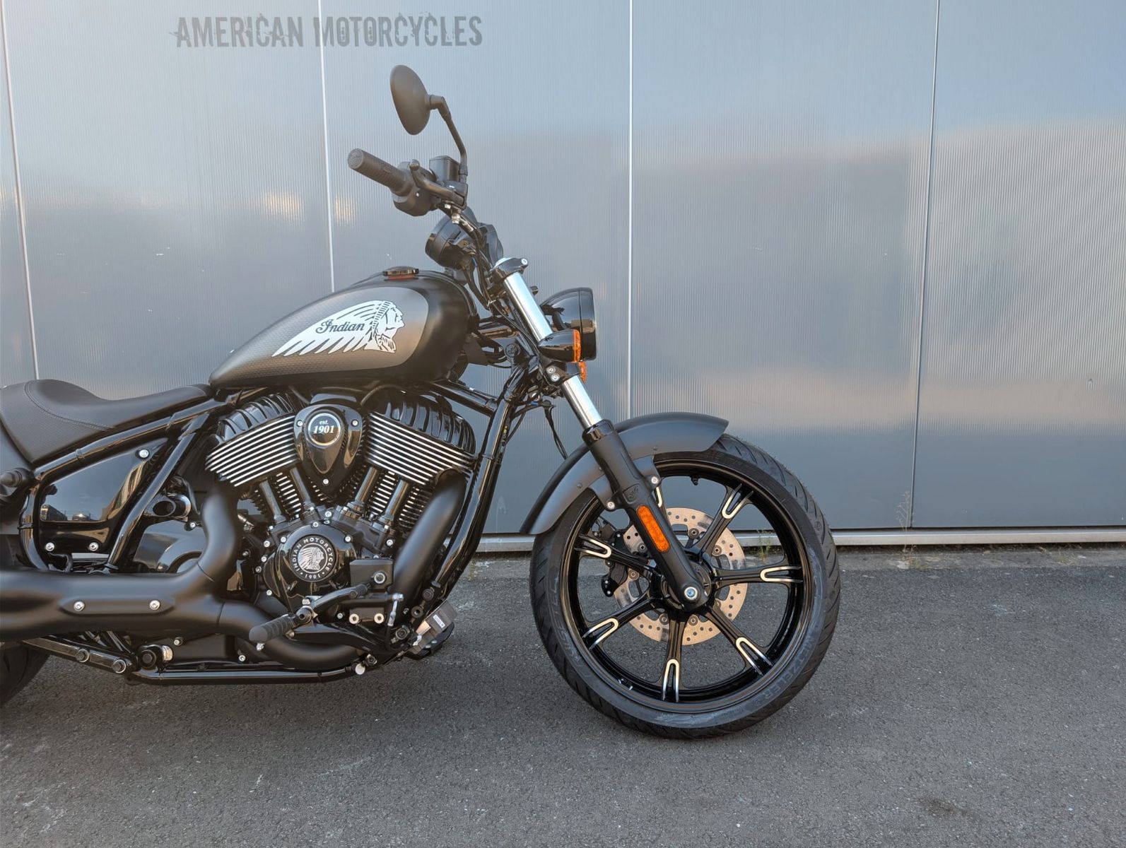 Fahrzeugabbildung Indian CHIEF DARKHORSE * BLACK SMOKE * 2026 NEU