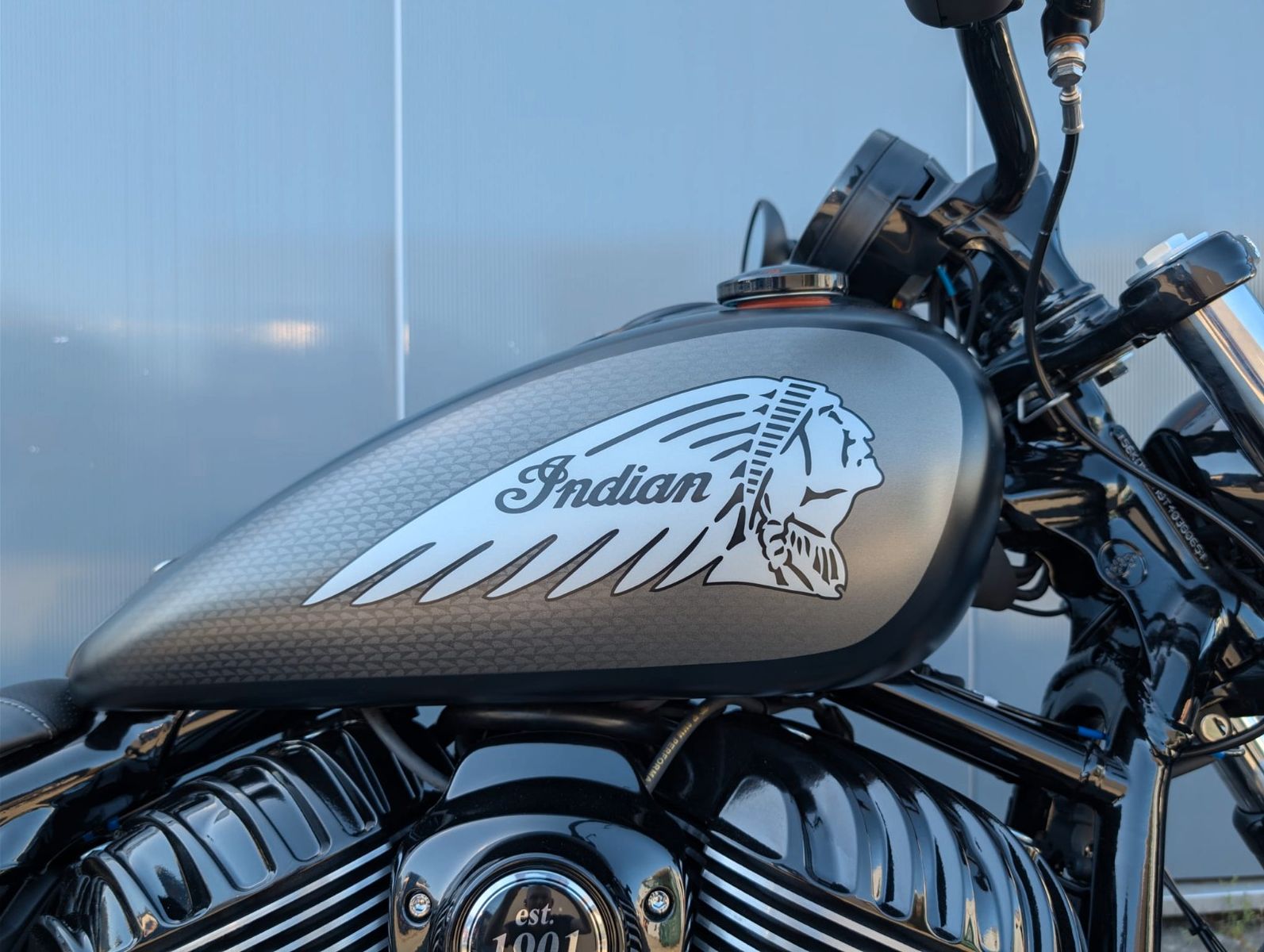 Fahrzeugabbildung Indian CHIEF DARKHORSE * BLACK SMOKE * 2026 NEU