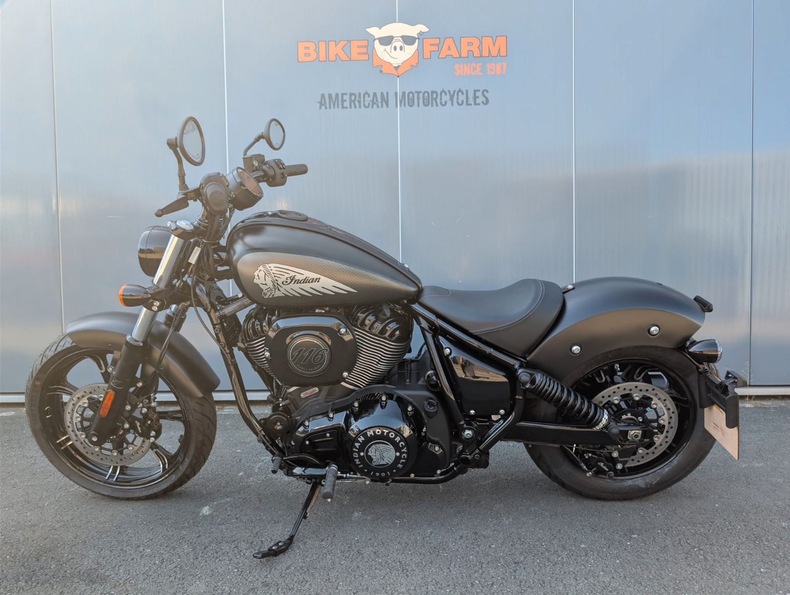 Fahrzeugabbildung Indian CHIEF DARKHORSE * BLACK SMOKE * 2026 NEU