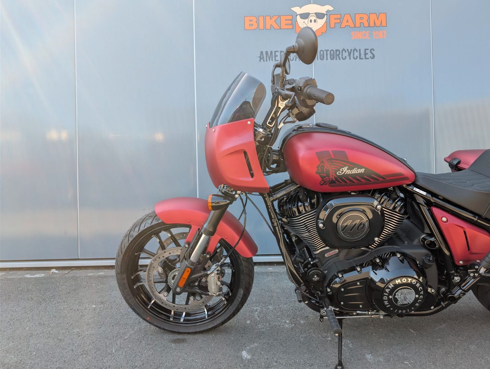 Fahrzeugabbildung Indian SPORT CHIEF RT * RED SMOKE * NEUFAHRZEUG