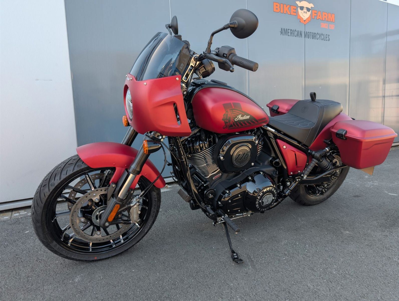 Fahrzeugabbildung Indian SPORT CHIEF RT * RED SMOKE * NEUFAHRZEUG