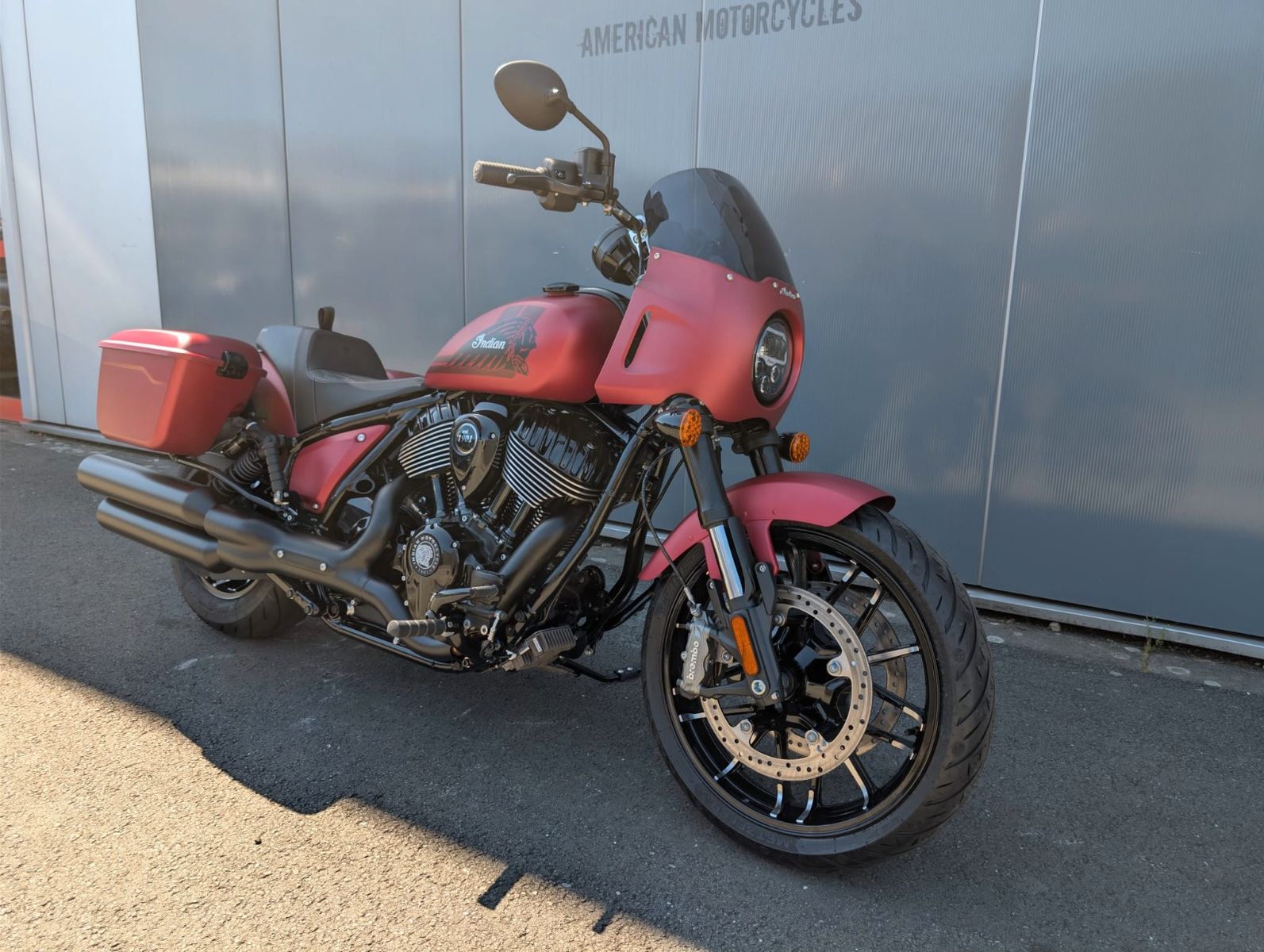 Fahrzeugabbildung Indian SPORT CHIEF RT * RED SMOKE * NEUFAHRZEUG