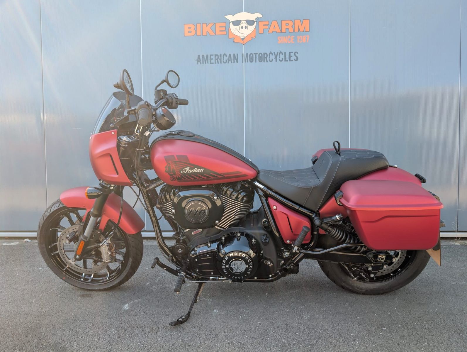 Fahrzeugabbildung Indian SPORT CHIEF RT * RED SMOKE * NEUFAHRZEUG