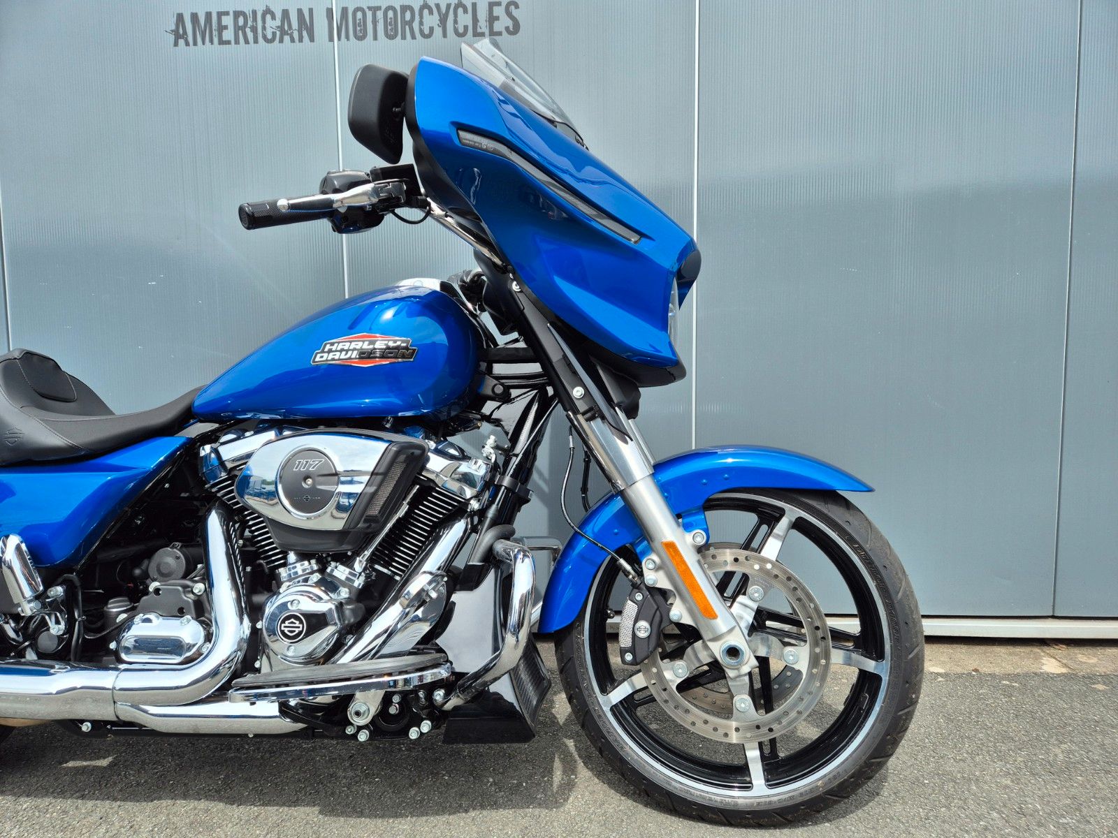 Fahrzeugabbildung Harley-Davidson STREET GLIDE M8 - KESS TECH AUSPUFF -