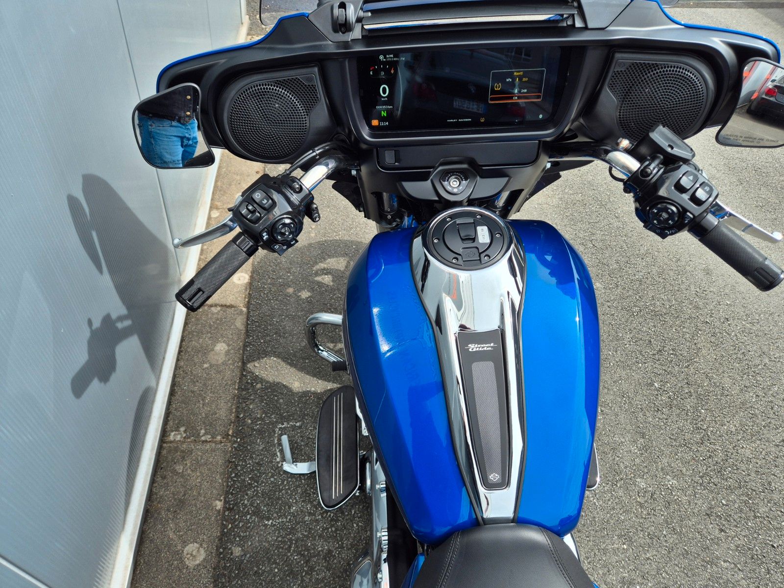 Fahrzeugabbildung Harley-Davidson STREET GLIDE M8 - KESS TECH AUSPUFF -