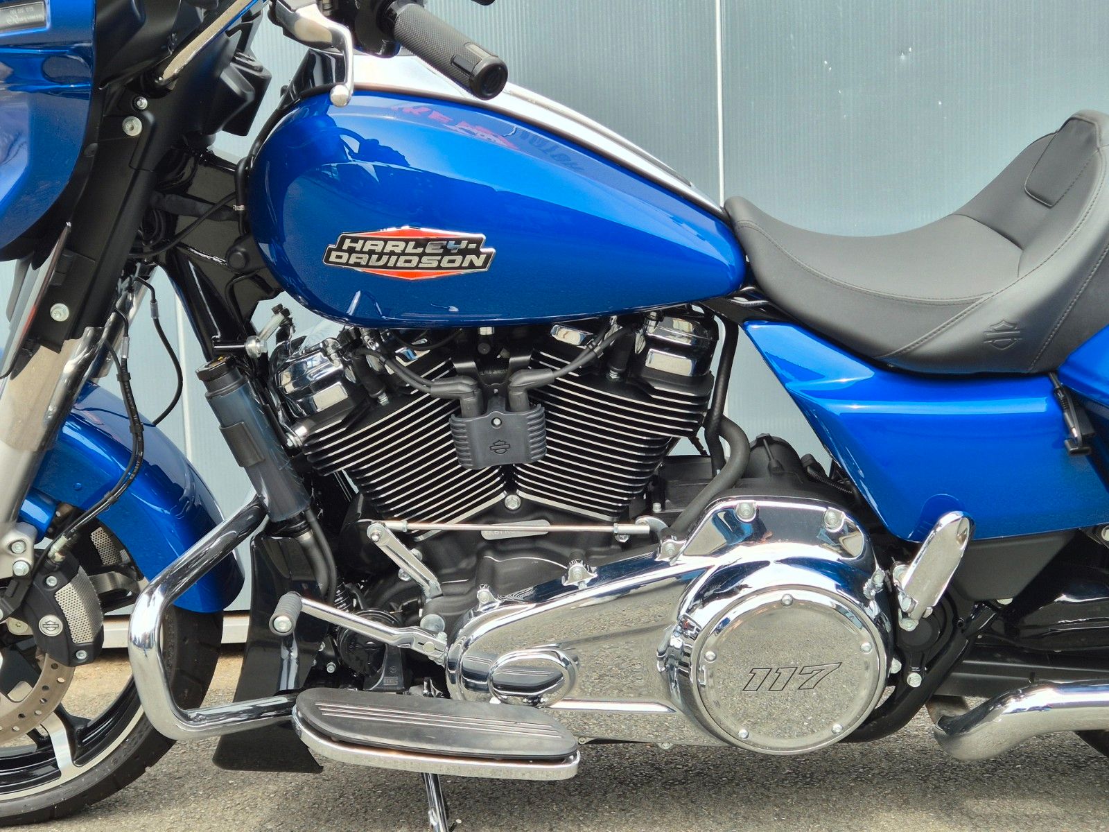 Fahrzeugabbildung Harley-Davidson STREET GLIDE M8 - KESS TECH AUSPUFF -