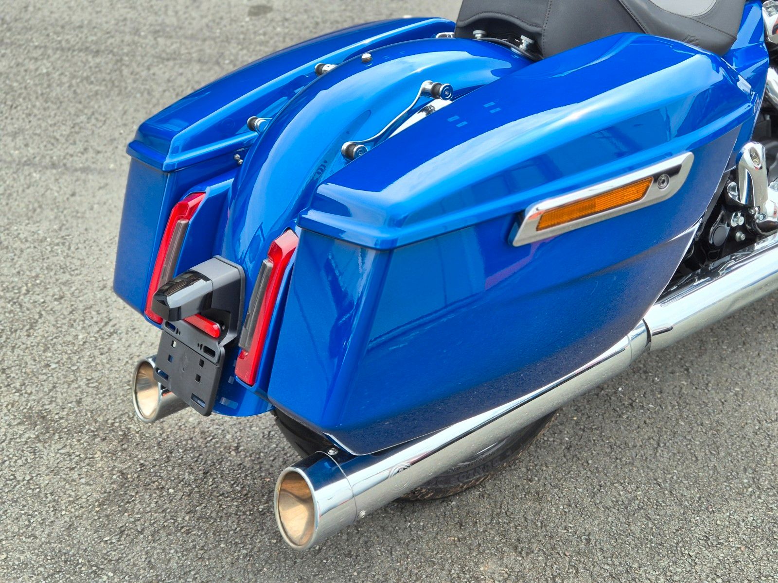 Fahrzeugabbildung Harley-Davidson STREET GLIDE M8 - KESS TECH AUSPUFF -