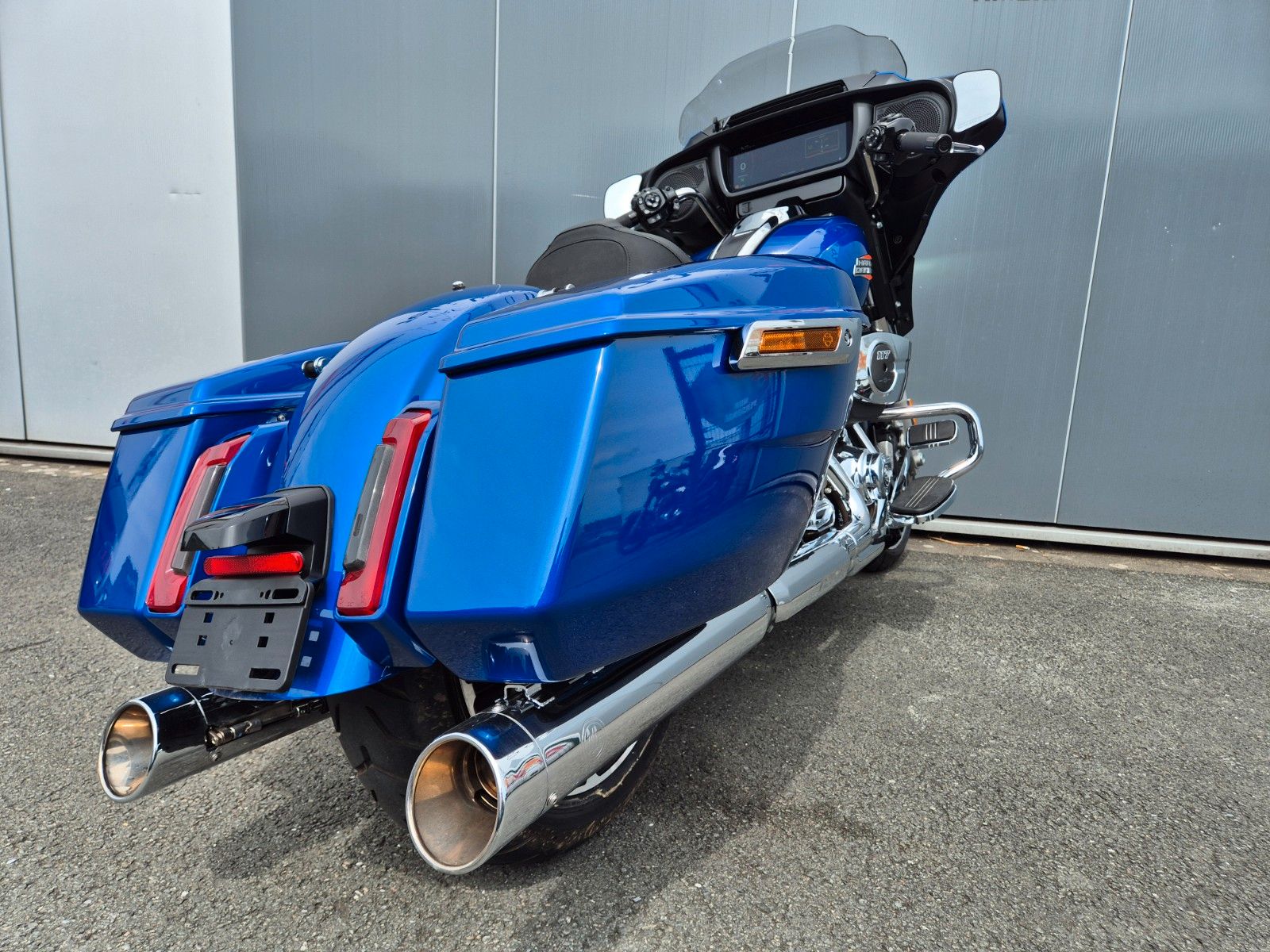 Fahrzeugabbildung Harley-Davidson STREET GLIDE M8 - KESS TECH AUSPUFF -