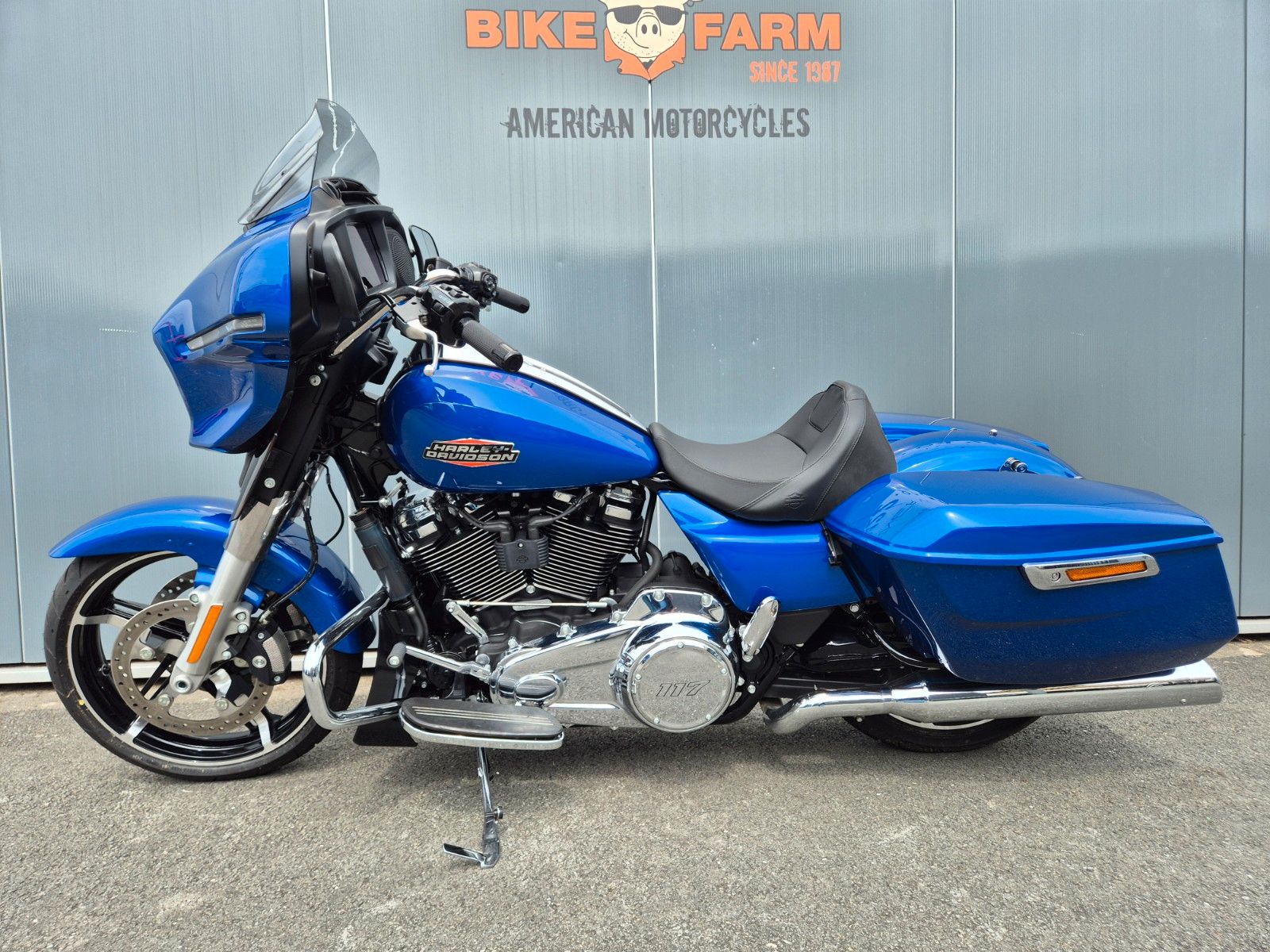 Fahrzeugabbildung Harley-Davidson STREET GLIDE M8 - KESS TECH AUSPUFF -