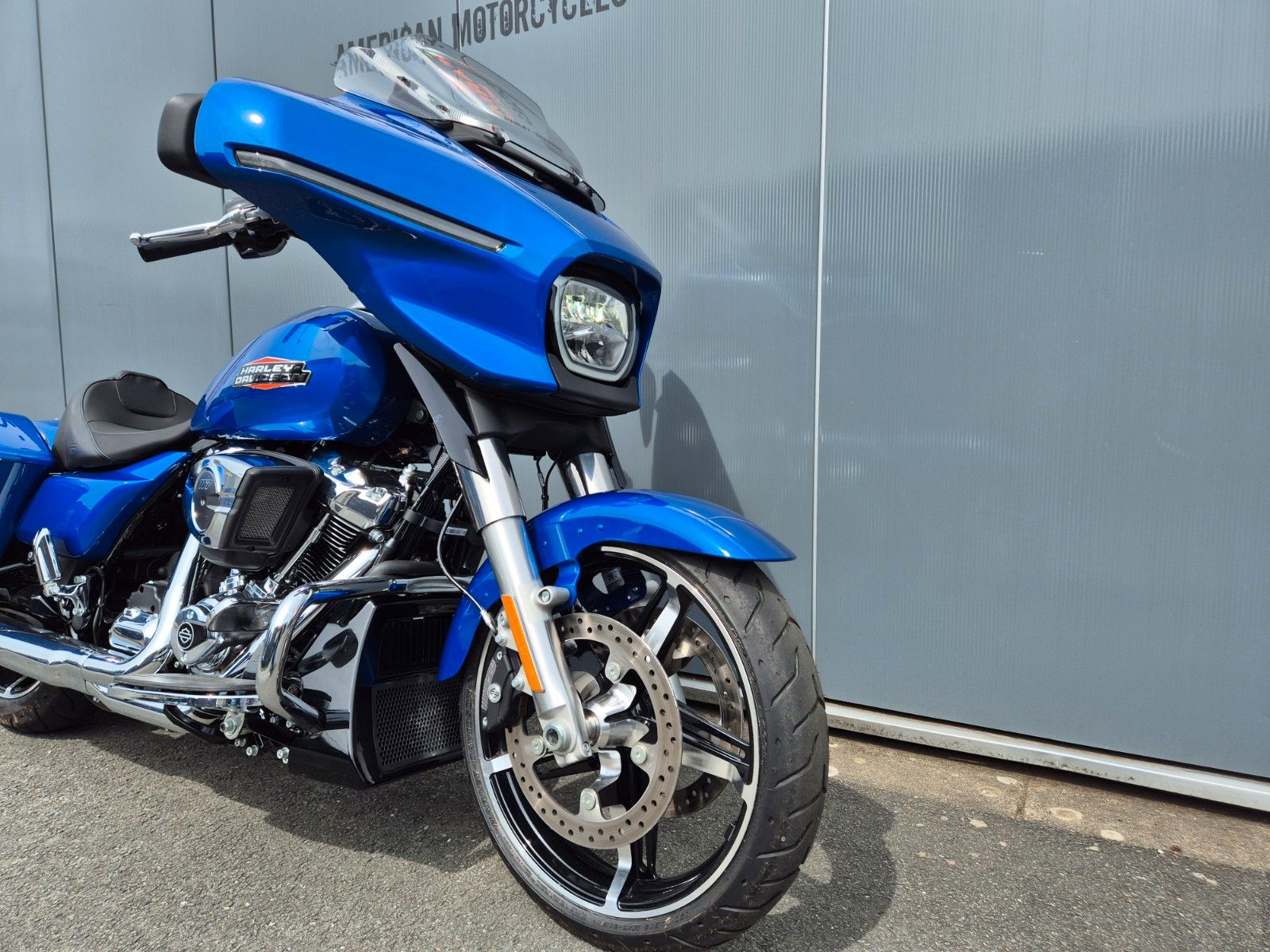 Fahrzeugabbildung Harley-Davidson STREET GLIDE M8 - KESS TECH AUSPUFF -