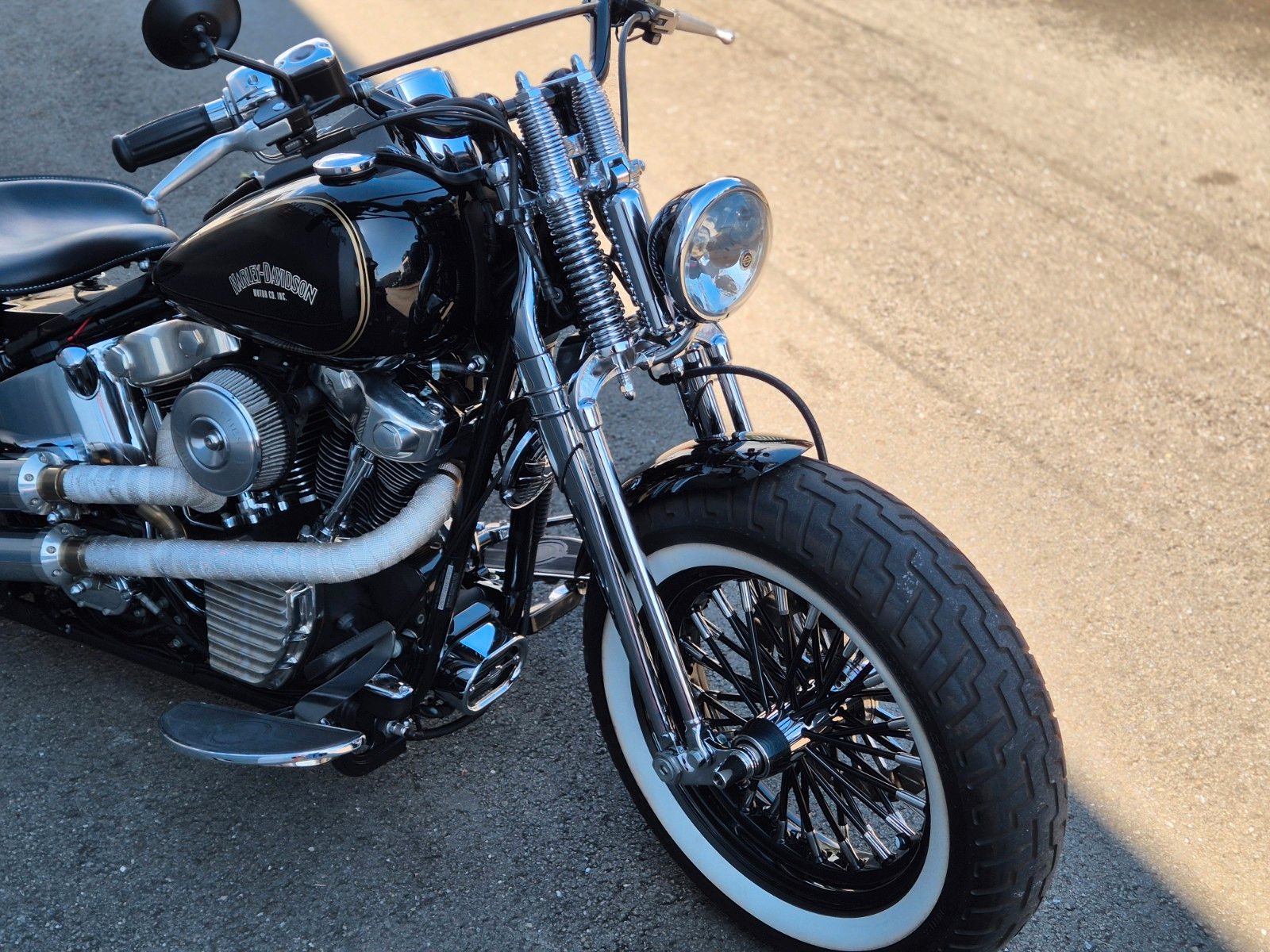 Fahrzeugabbildung Harley-Davidson FXST °° SOFTAIL SPRINGER BOBBER °° -BIG SPOKE-