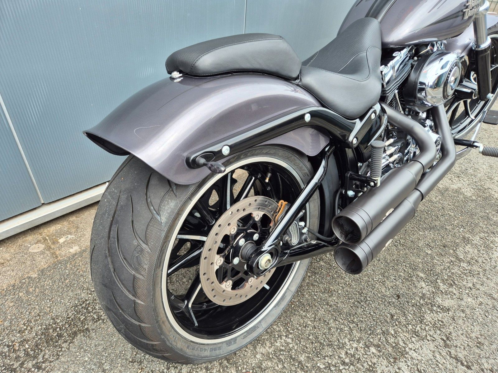 Fahrzeugabbildung Harley-Davidson FXSB 103 °°BREAKOUT CUSTOM°° - JEKILL&HYDE -