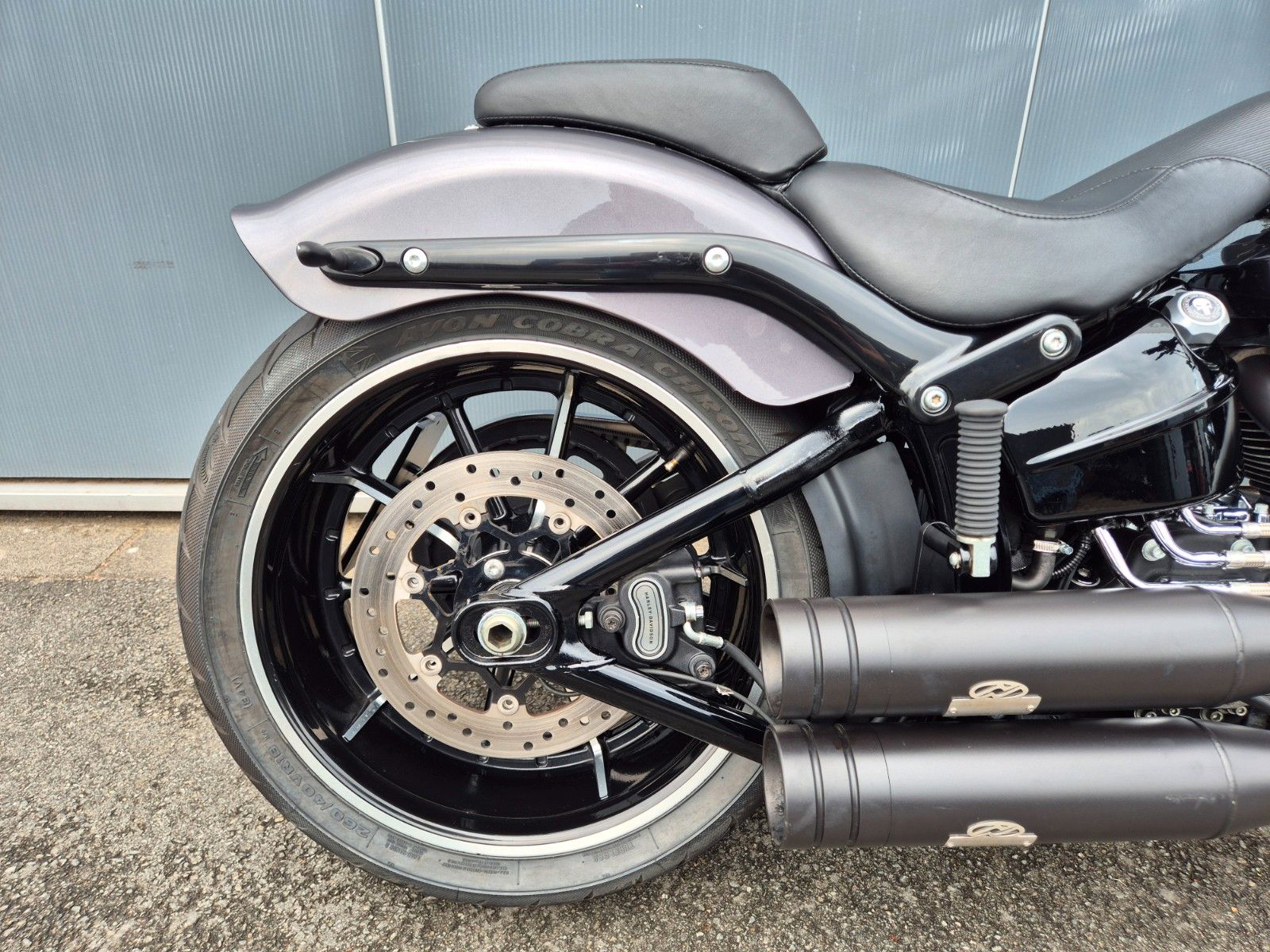 Fahrzeugabbildung Harley-Davidson FXSB 103 °°BREAKOUT CUSTOM°° - JEKILL&HYDE -