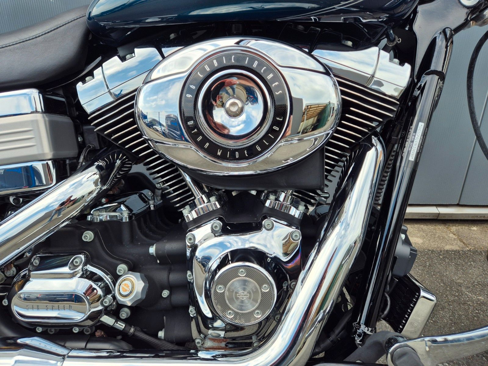Fahrzeugabbildung Harley-Davidson FXDWG °°DYNA WIDE GLIDE°°-1.HAND-DEUTSCHES BIKE-