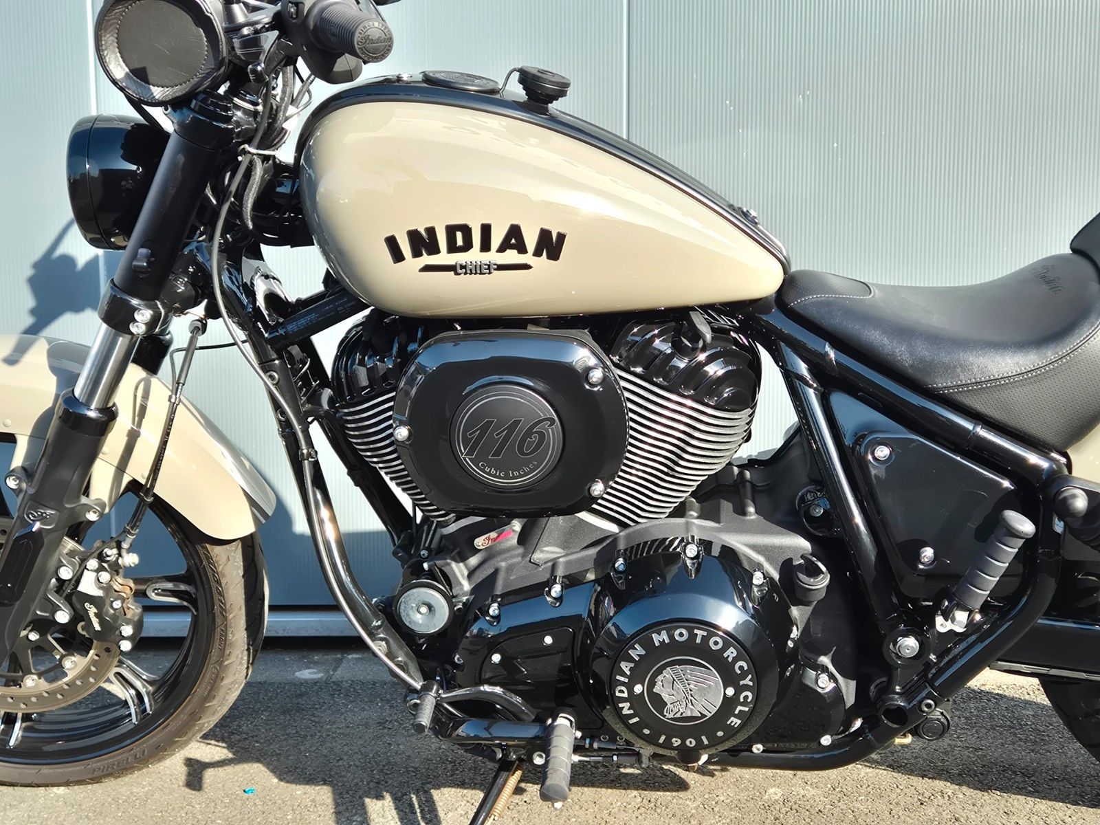 Fahrzeugabbildung Indian CHIEF DARKHORSE QUARTZ GRAY * VIEL ZUBEHÖR *