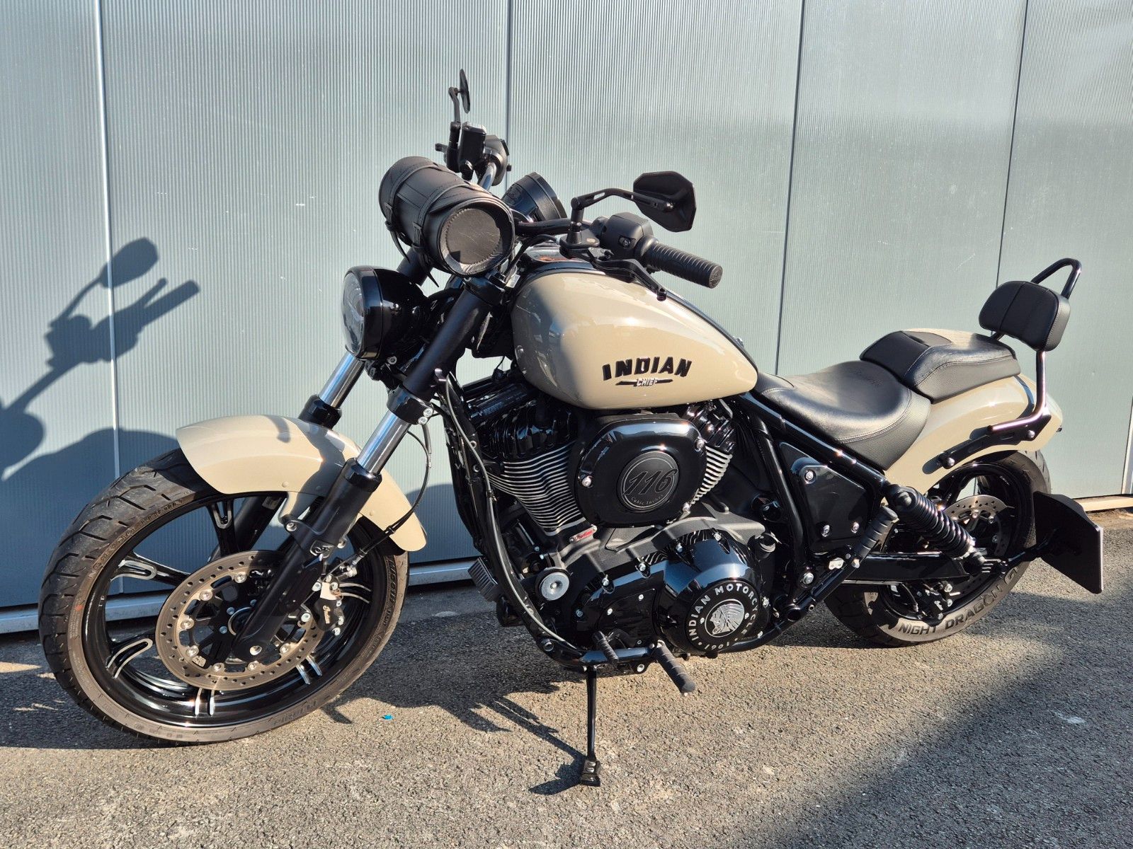 Fahrzeugabbildung Indian CHIEF DARKHORSE QUARTZ GRAY * VIEL ZUBEHÖR *