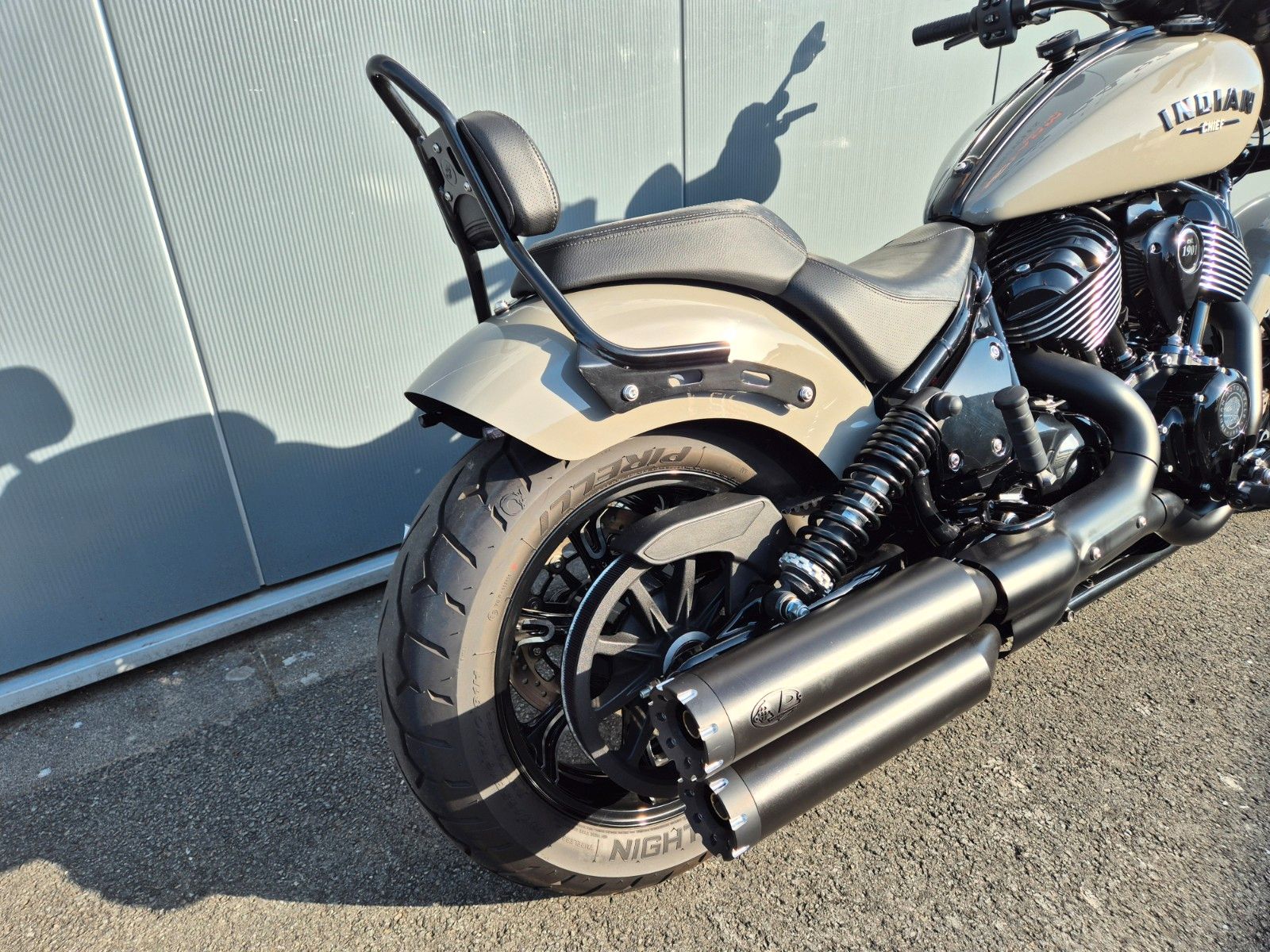 Fahrzeugabbildung Indian CHIEF DARKHORSE QUARTZ GRAY * VIEL ZUBEHÖR *