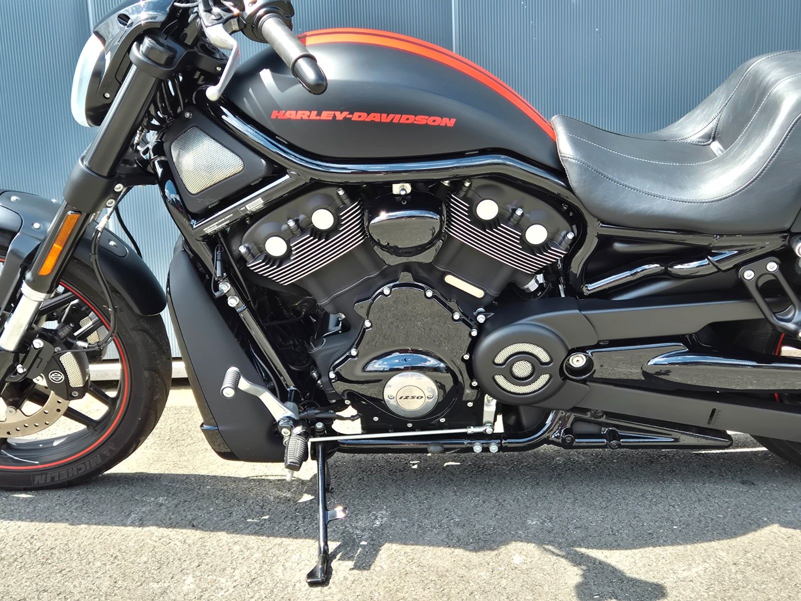 Fahrzeugabbildung Harley-Davidson VRSCDX°°NIGHT ROD SPECIAL°° - V-ROD-REMUS -